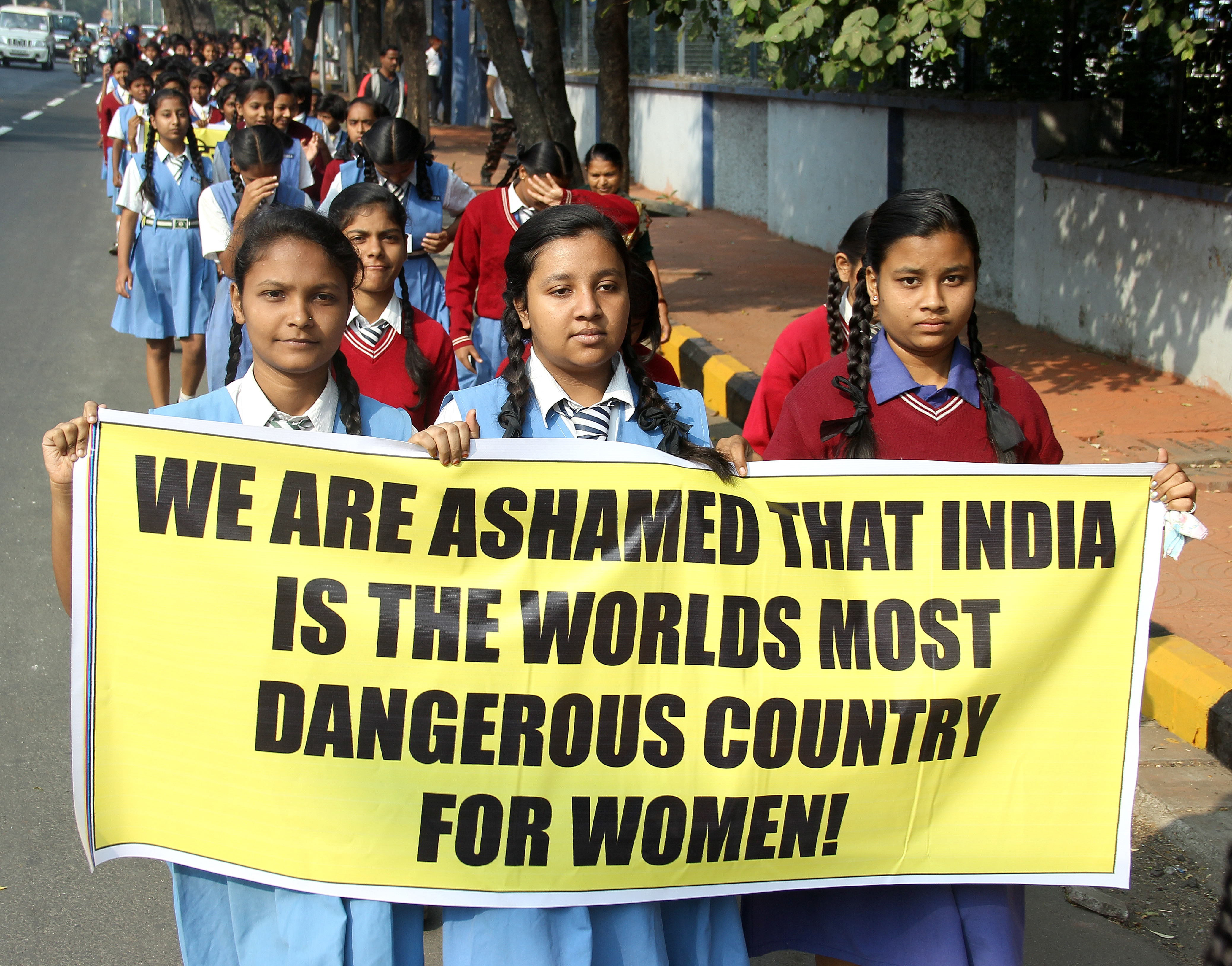 A nagykövetségen erőszakoltak meg egy ötéves kislányt Indiában