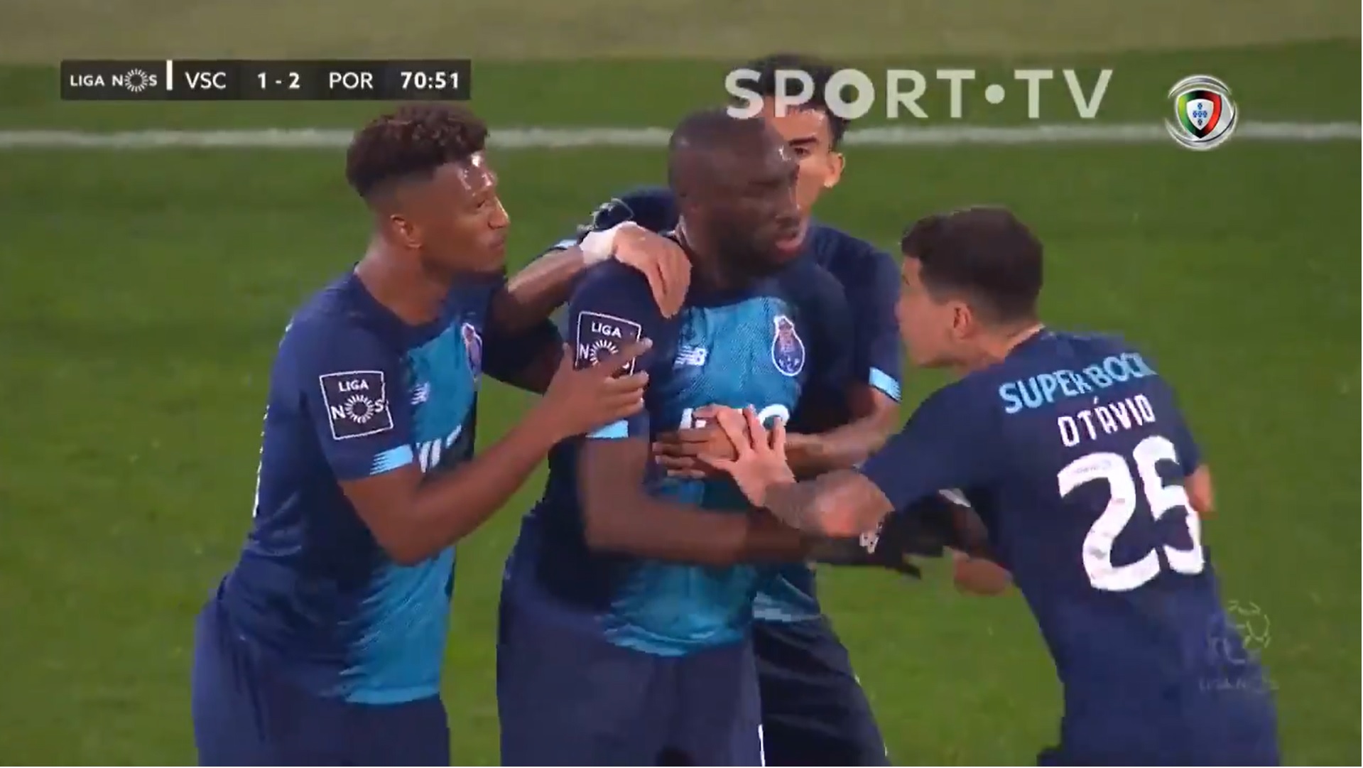 Rasszista bekiabálások miatt levonult a Porto gólt szerző játékosa, a csapattársai nem álltak ki mellette