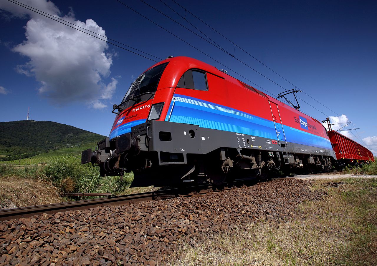 A magyar állam részesedést vásárolna a Rail Cargo Hungaria társaságban