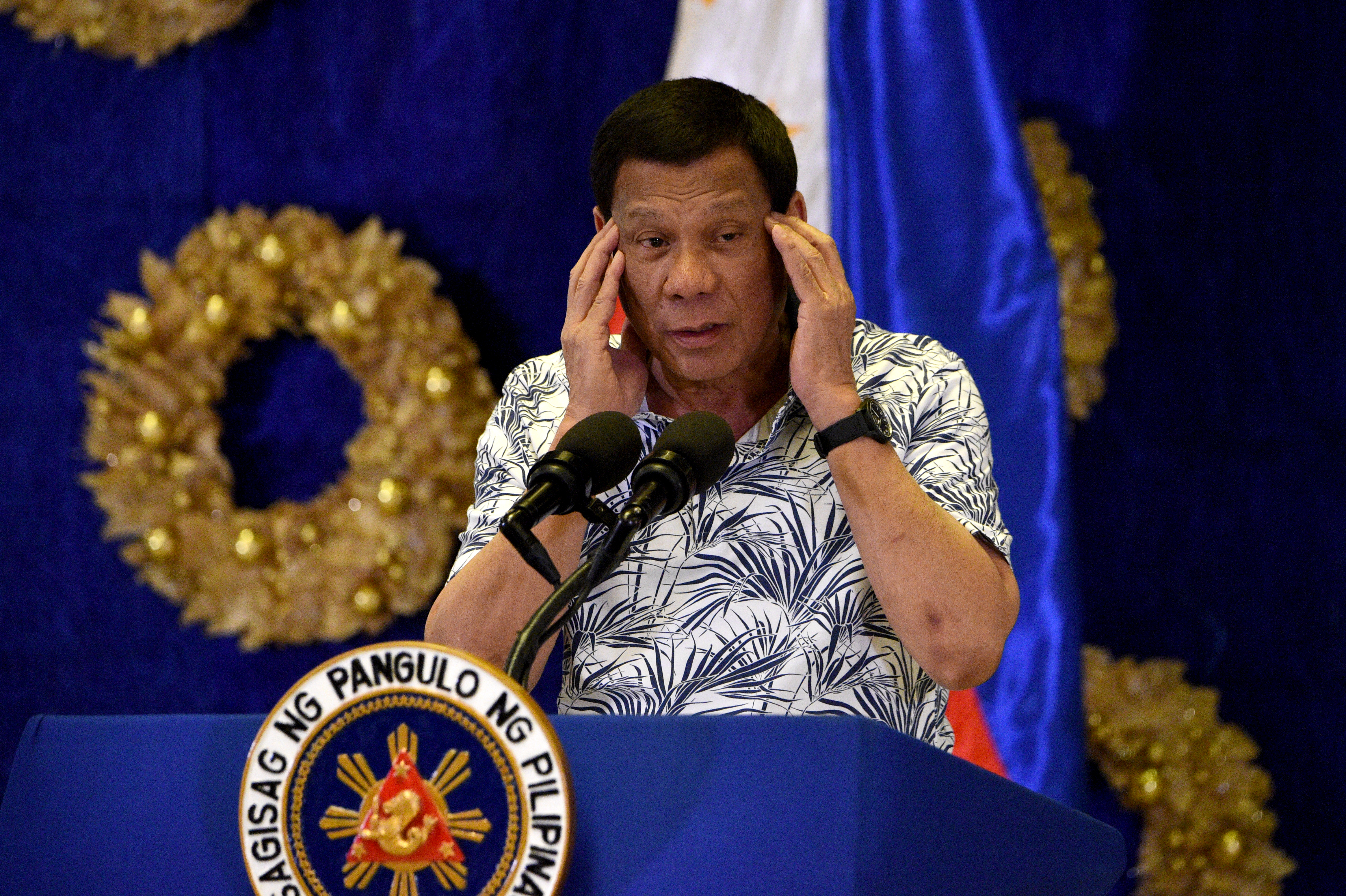 A Fülöp-szigetek elnöke agyonlövéssel fenyegeti azokat, akik megszegik a karantént