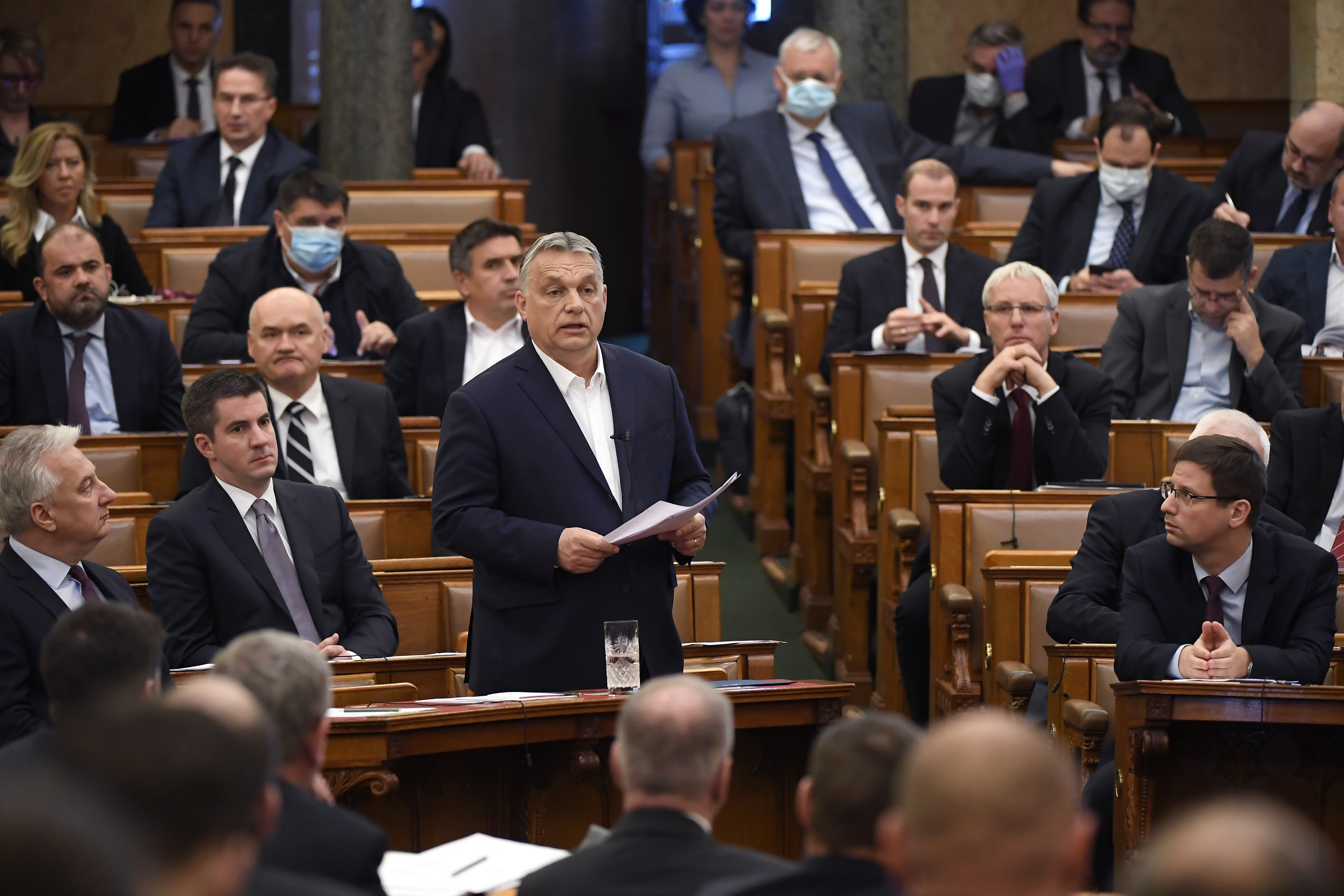 Saját emberei ébresztették rá Orbánt, hogy a vírus itt van a nyakunkon