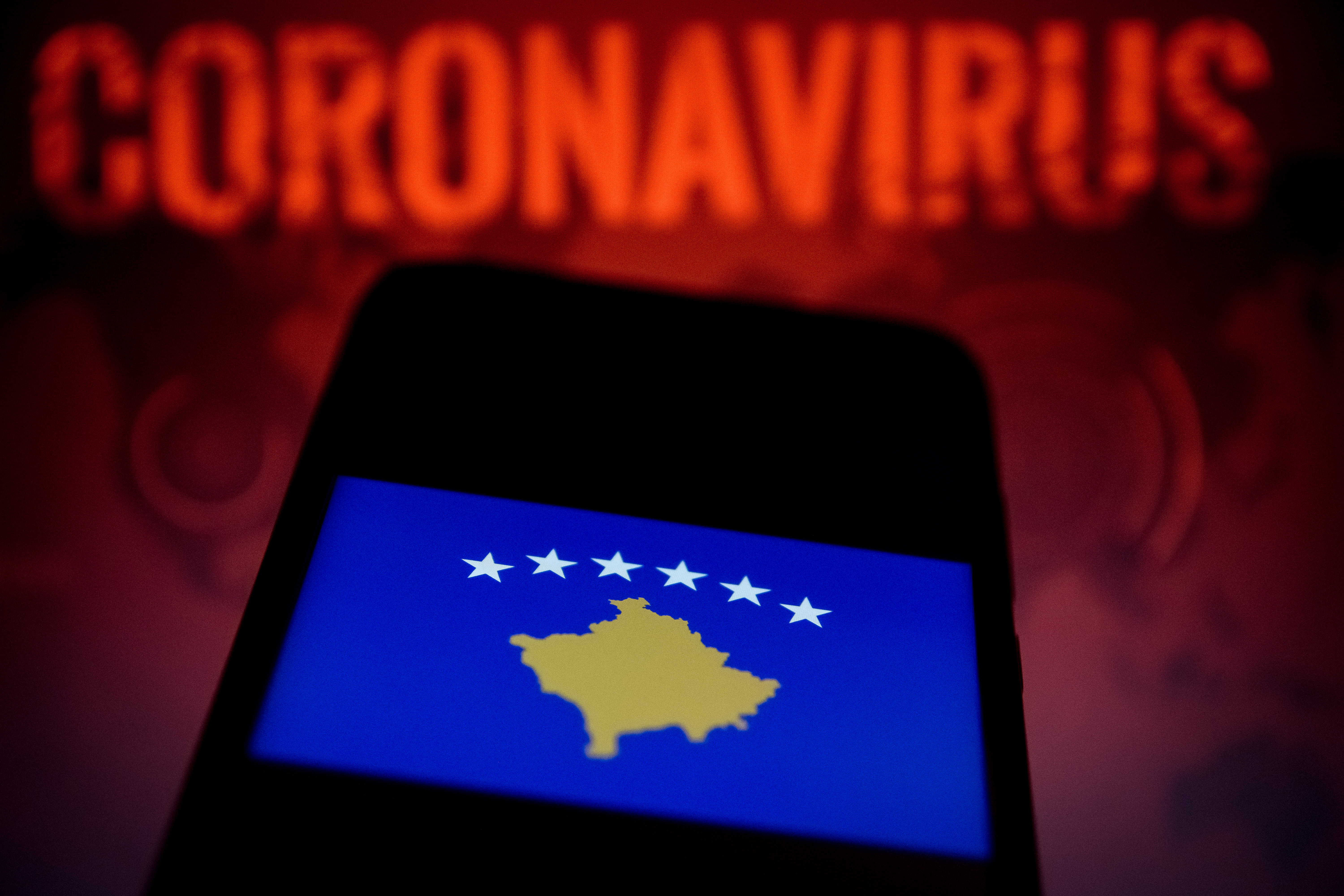 Bukhat a koszovói kormány, miután leszerepelt egy parlamenti bizalmatlansági szavazáson