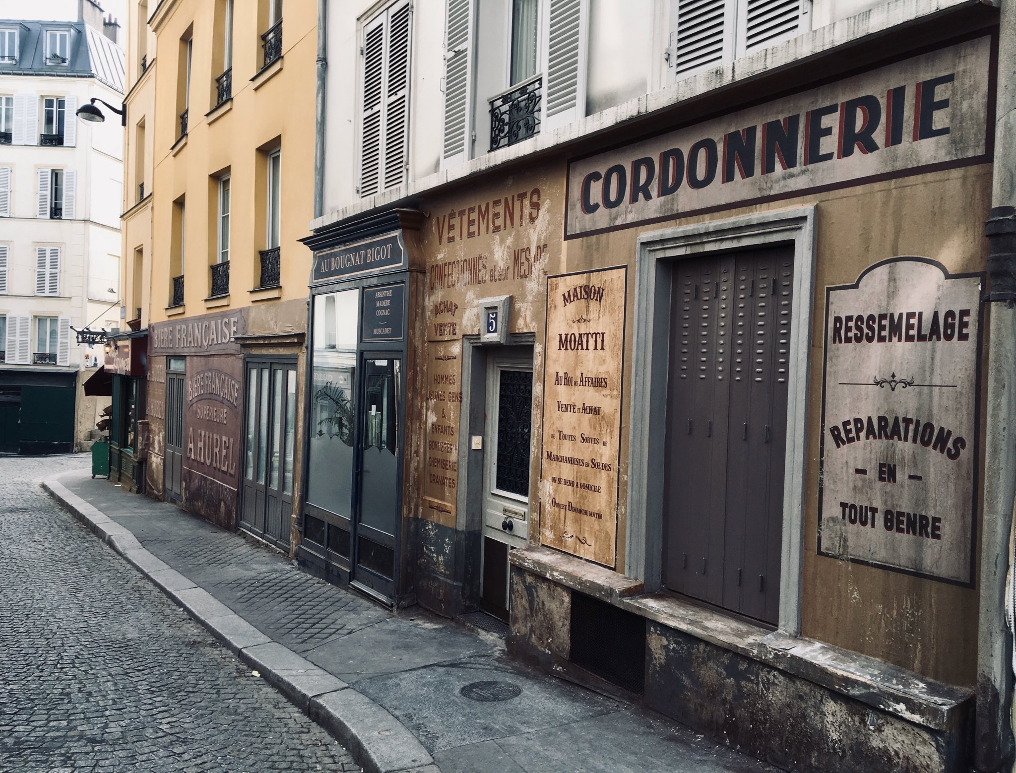 A járványzár miatt 1942-ben ragadt két utca Párizsban