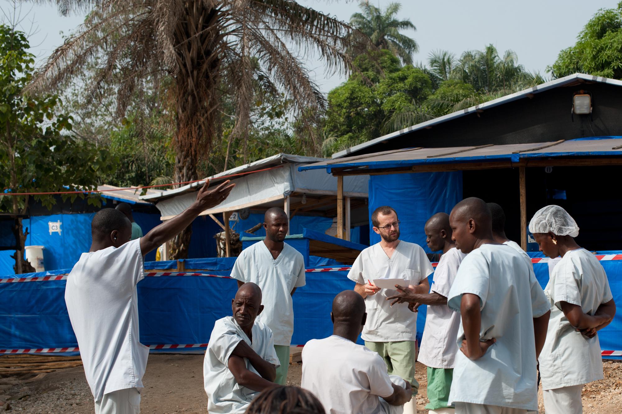 A favipiravir vészhelyzeti tesztje a nyugat-afrikai Ebola-járvány idején
