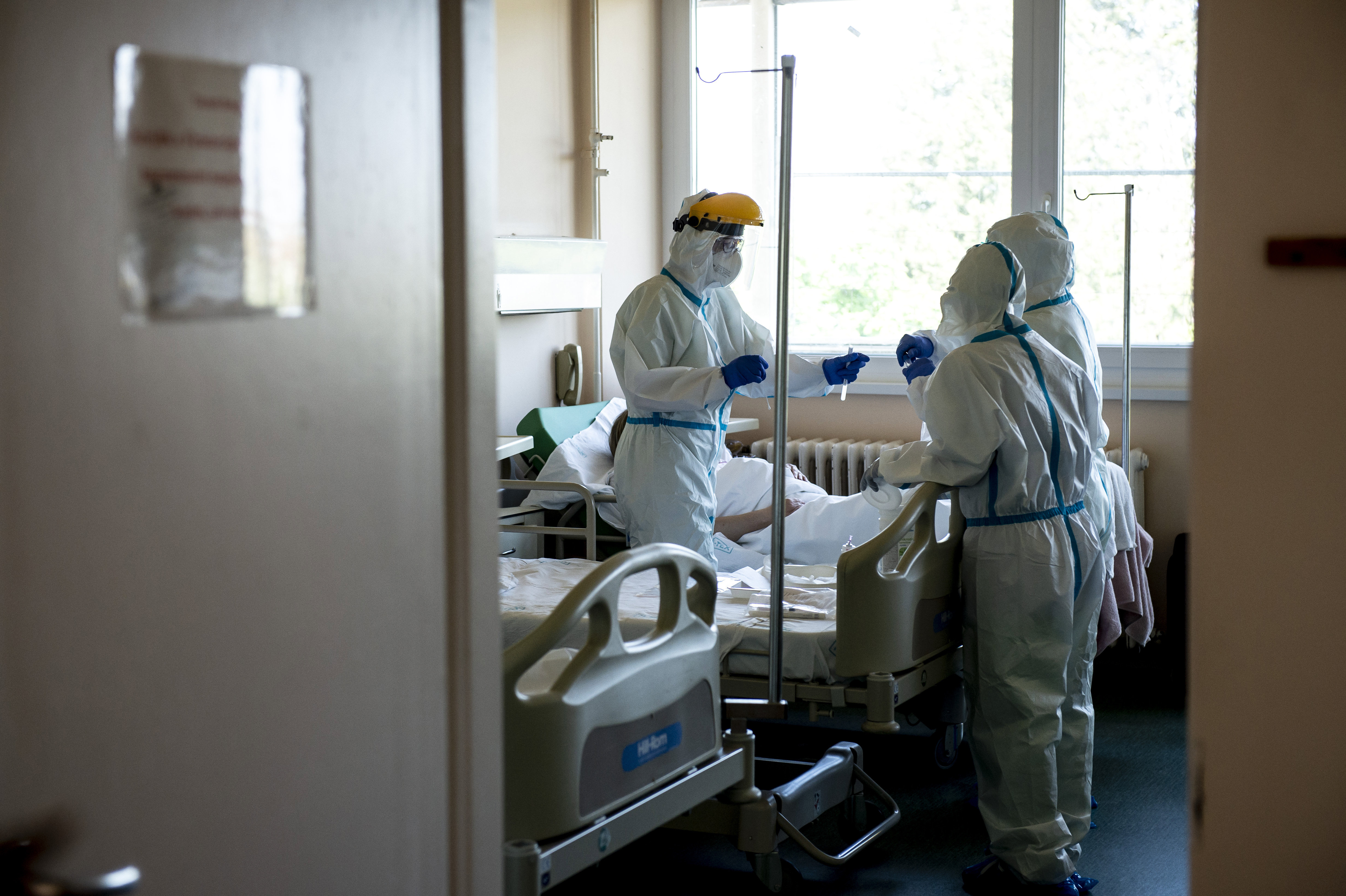15 ezerrel kevesebb kórházi ágyon ápolnak betegeket, mint a járvány előtt