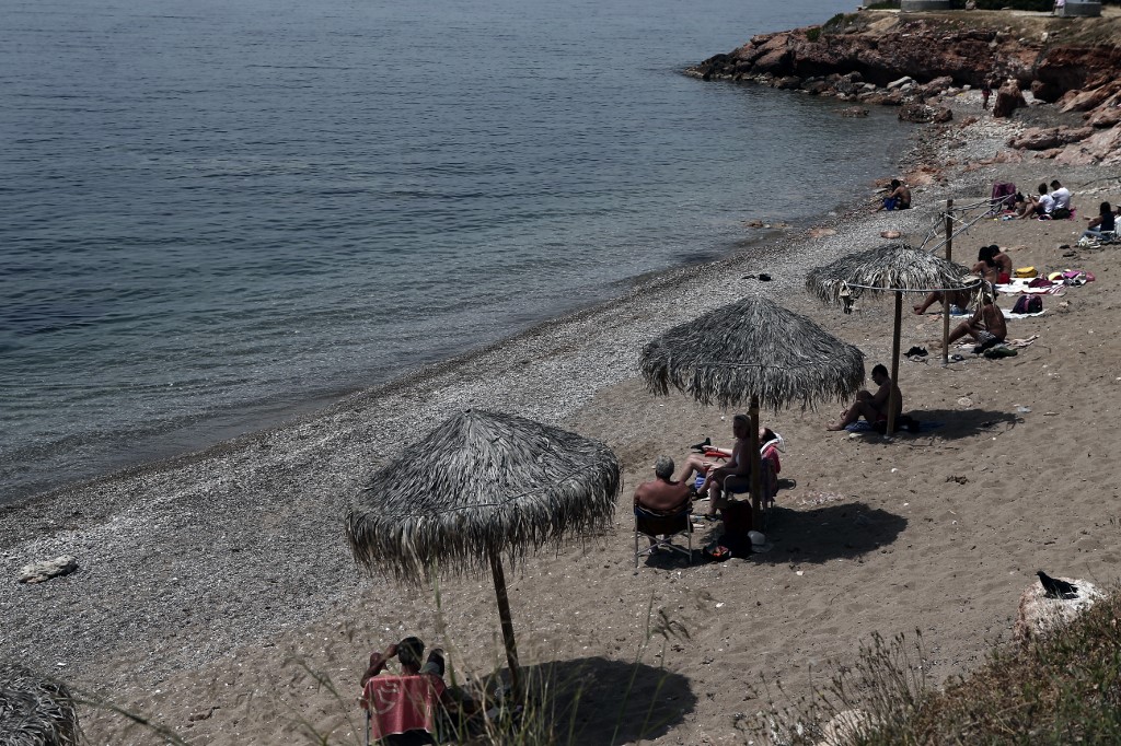 Előírta a görög kormány, hogyan lehet idén nyáron nyaralni