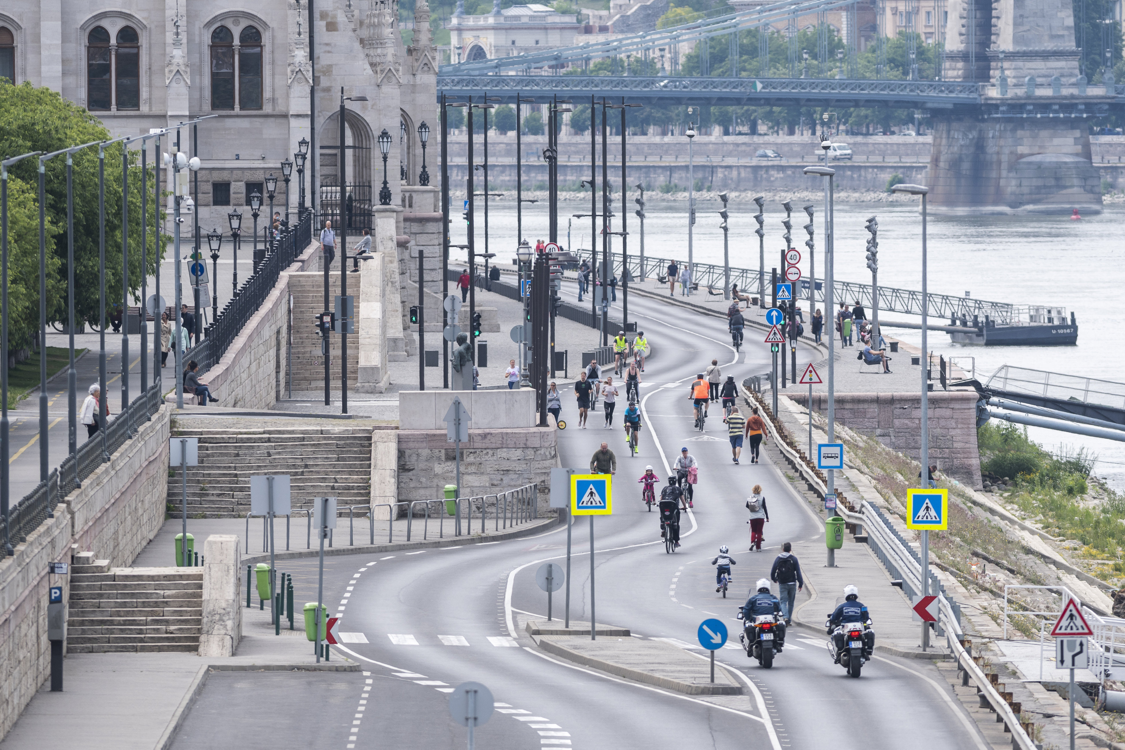 Júniusban kezdik a pesti alsórakpart gyalogosbarát átépítését a Margit híd és a Kossuth tér között