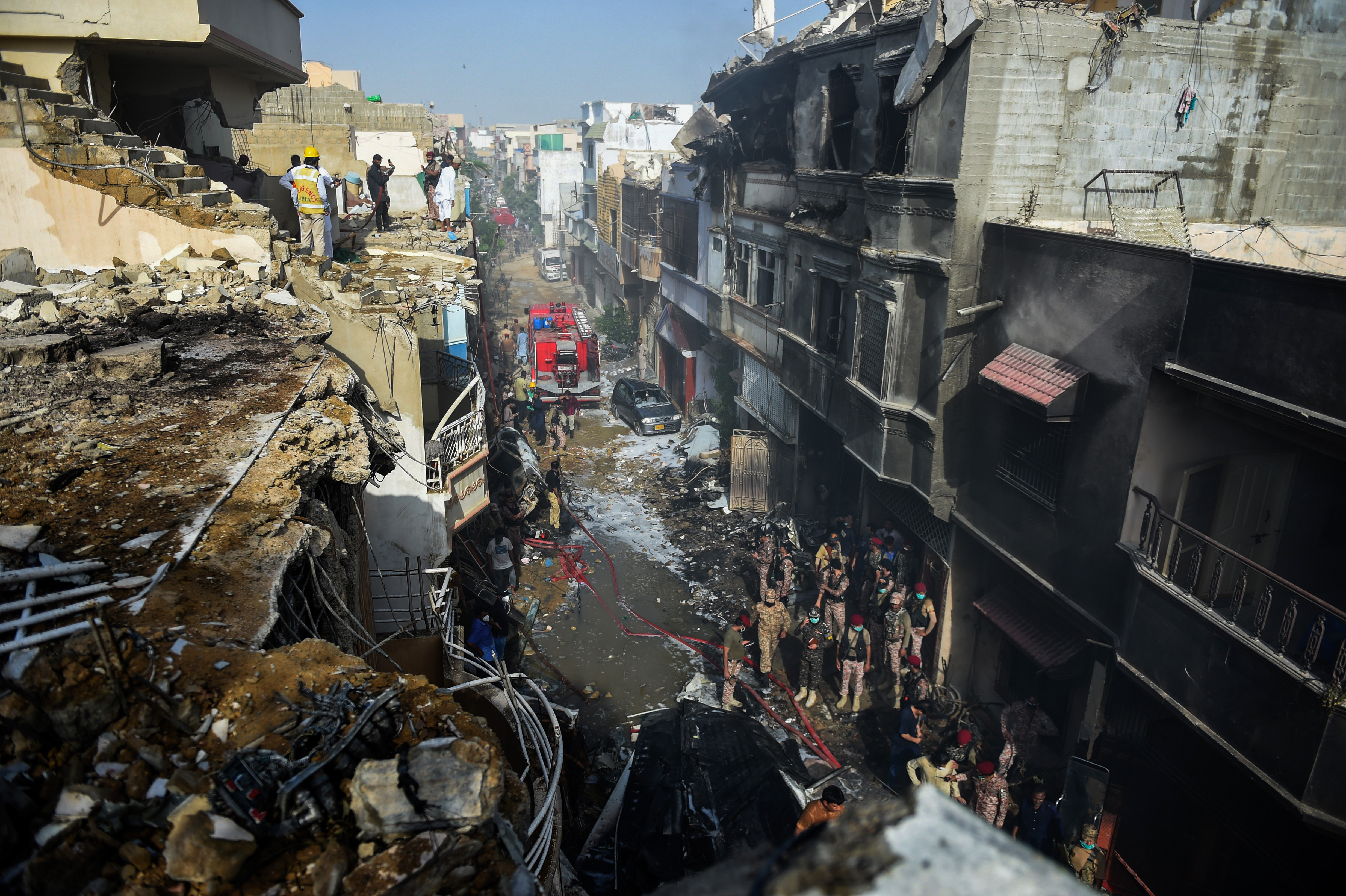 Lehetnek túlélői a pakisztáni repülőkatasztrófának