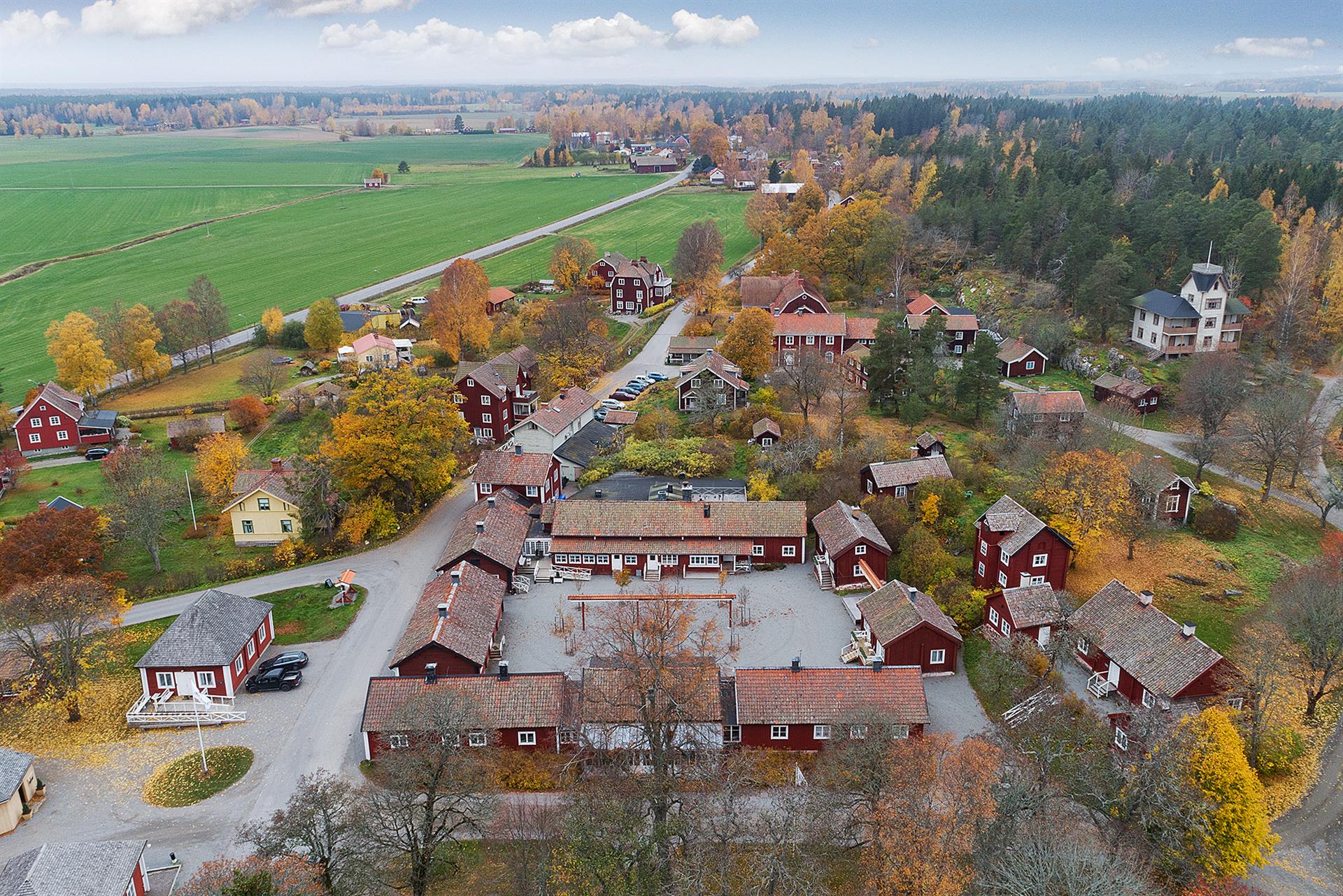 Szívesen megvennél egy teljes falut Svédországban? Itt a lehetőség