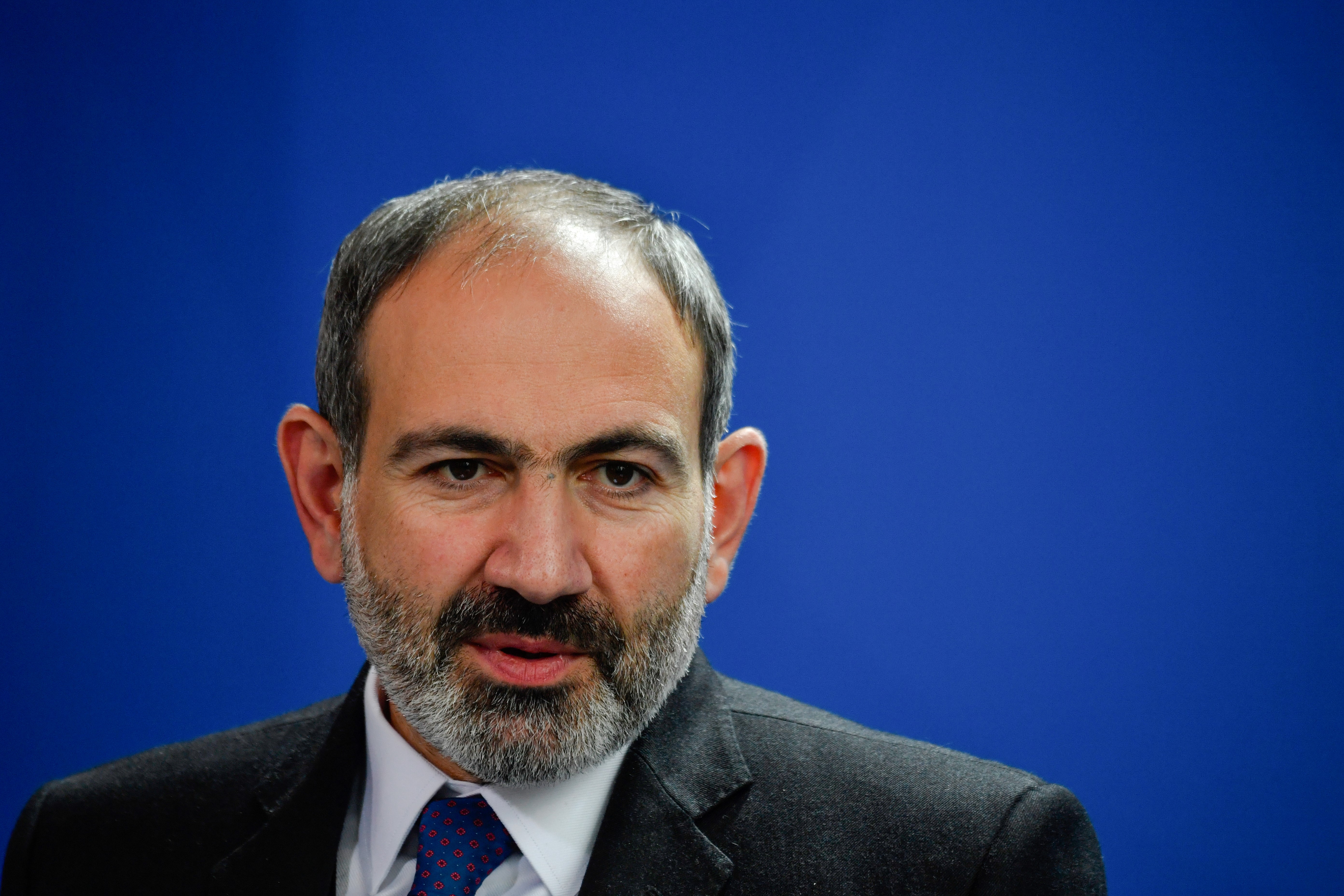 Kirúgták az örmény külügyminisztert a hegyi-karabahi helyzet miatt