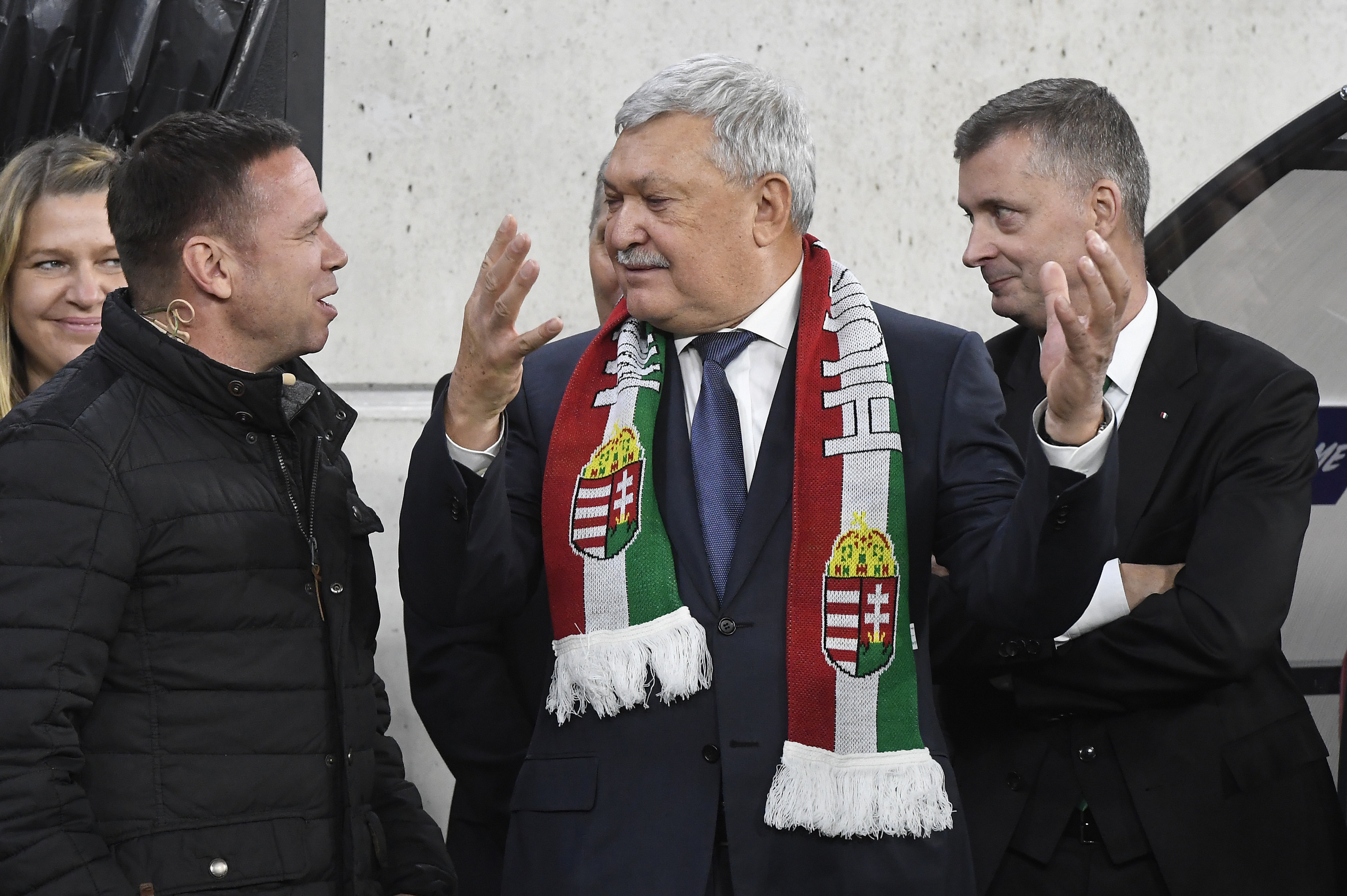 Csányi Sándor, a Magyar Labdarúgó Szövetség elnöke (középen) és Kubatov Gábor (jobbra) a Puskás Aréna nyitóünnepségén 2019. november 15-én.