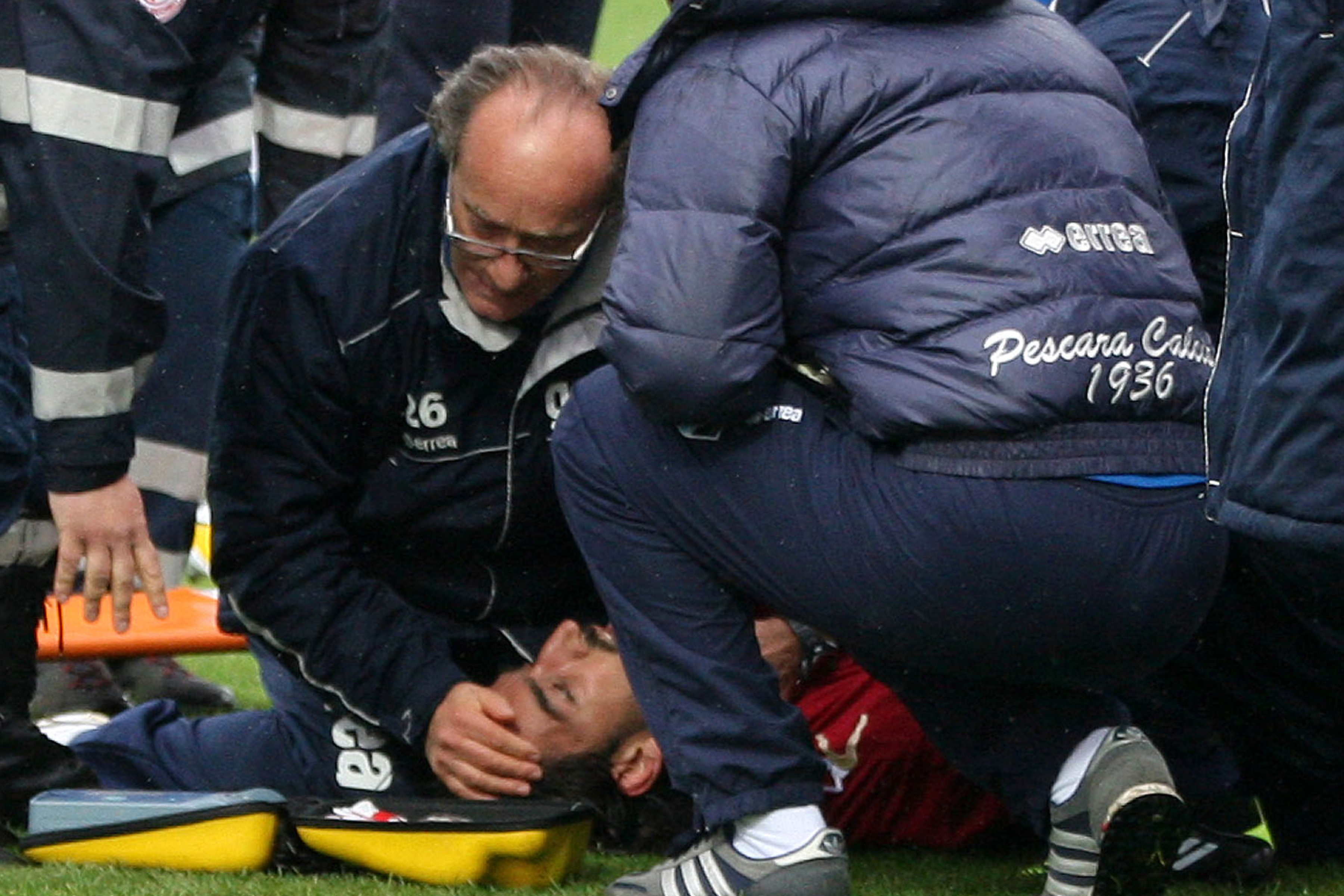 Piermario Morosini, olasz labdarúgót 2012 áprilisában meccs közben érte a hirtelen szívhalál, életét nem tudták megmenteni