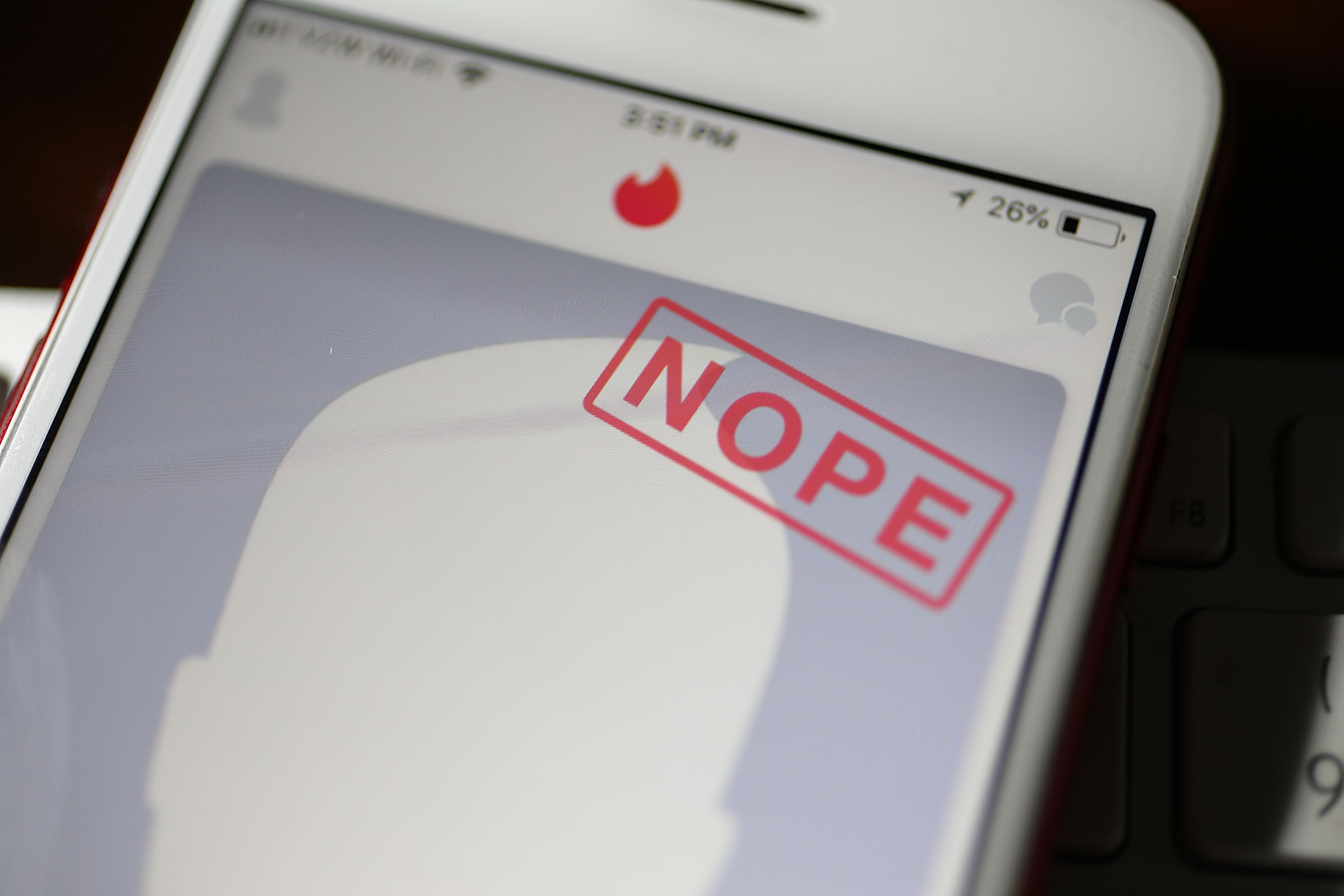 A Tinder többé nem tiltja le azokat, akik a Black Lives Mattert népszerűsítik az appon