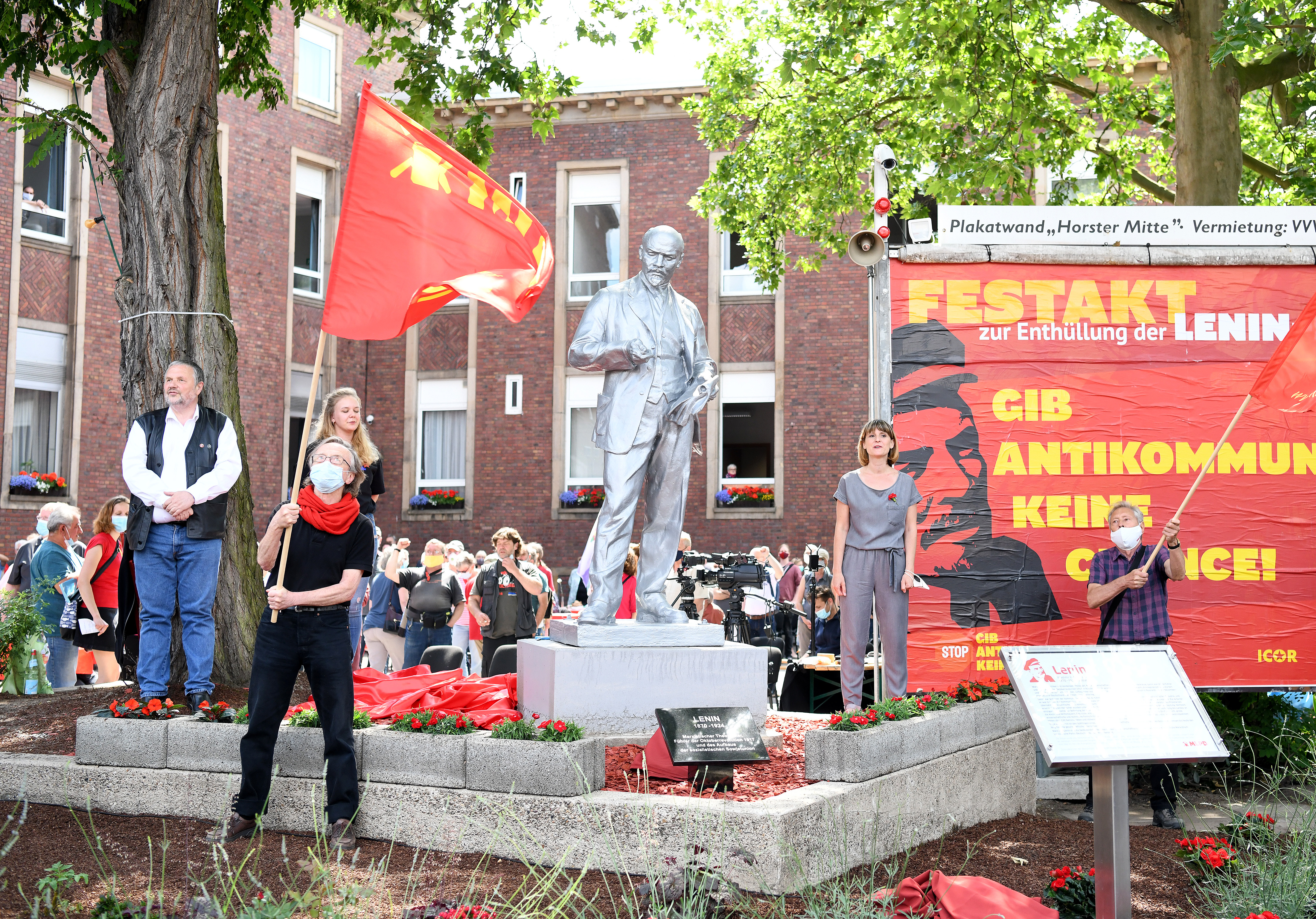 Nemcsak a rombolás megy: Lenin-szobrot állítottak Németországban