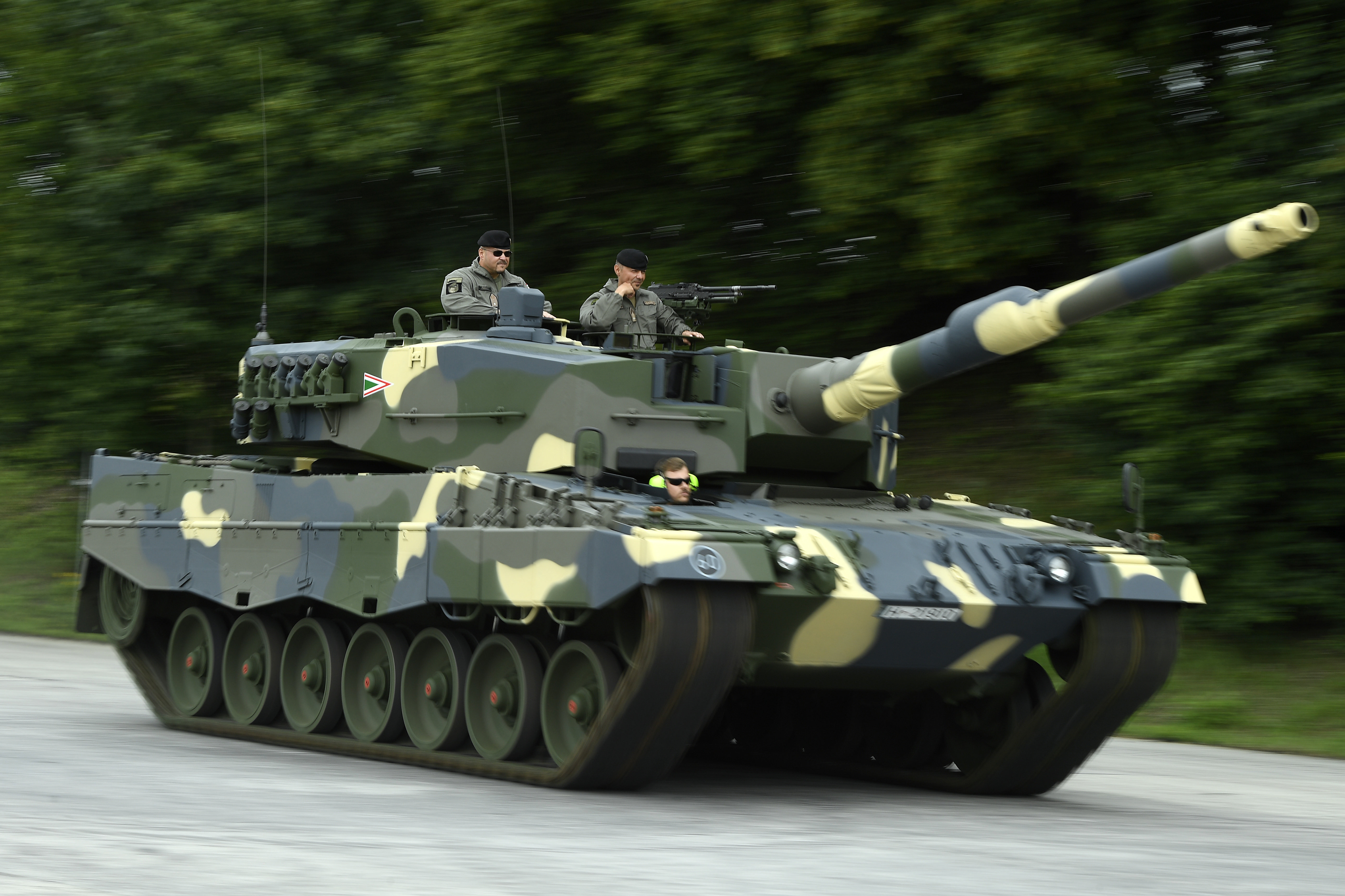 Lengyelország Leopard tankokat küld Ukrajnának