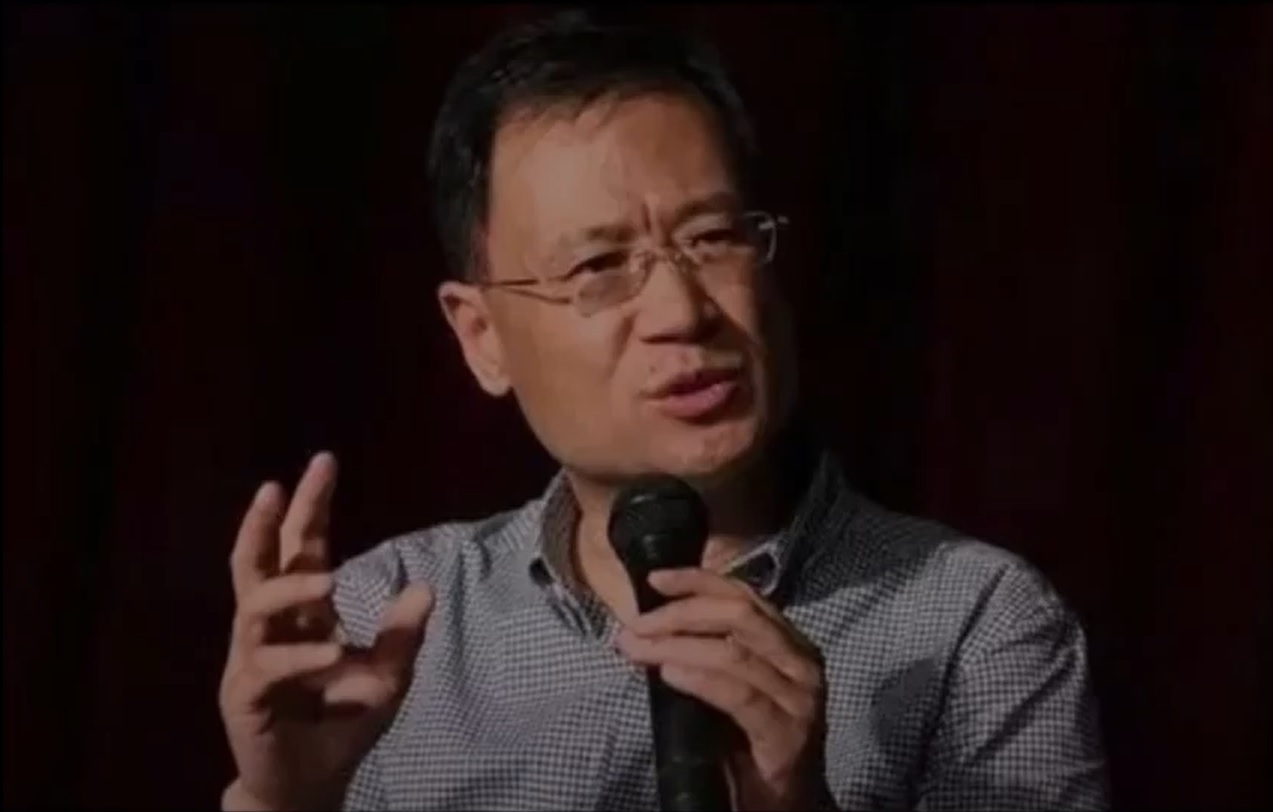 Hat nap után szabadon engedték Kínában a rendszerkritikus professzort