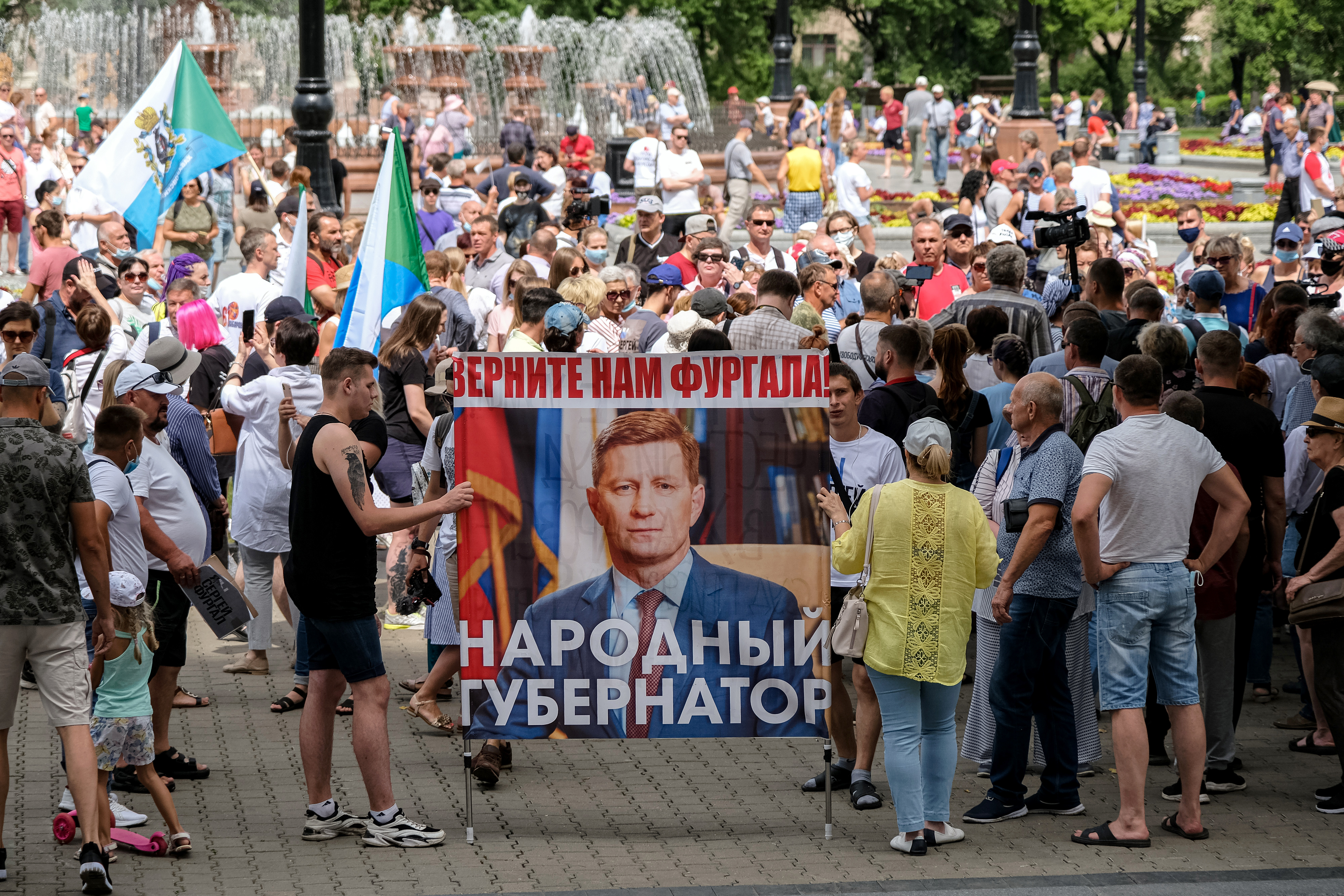 Megint tízezrek tüntettek Habarovszkban a leváltott területi kormányzó mellett