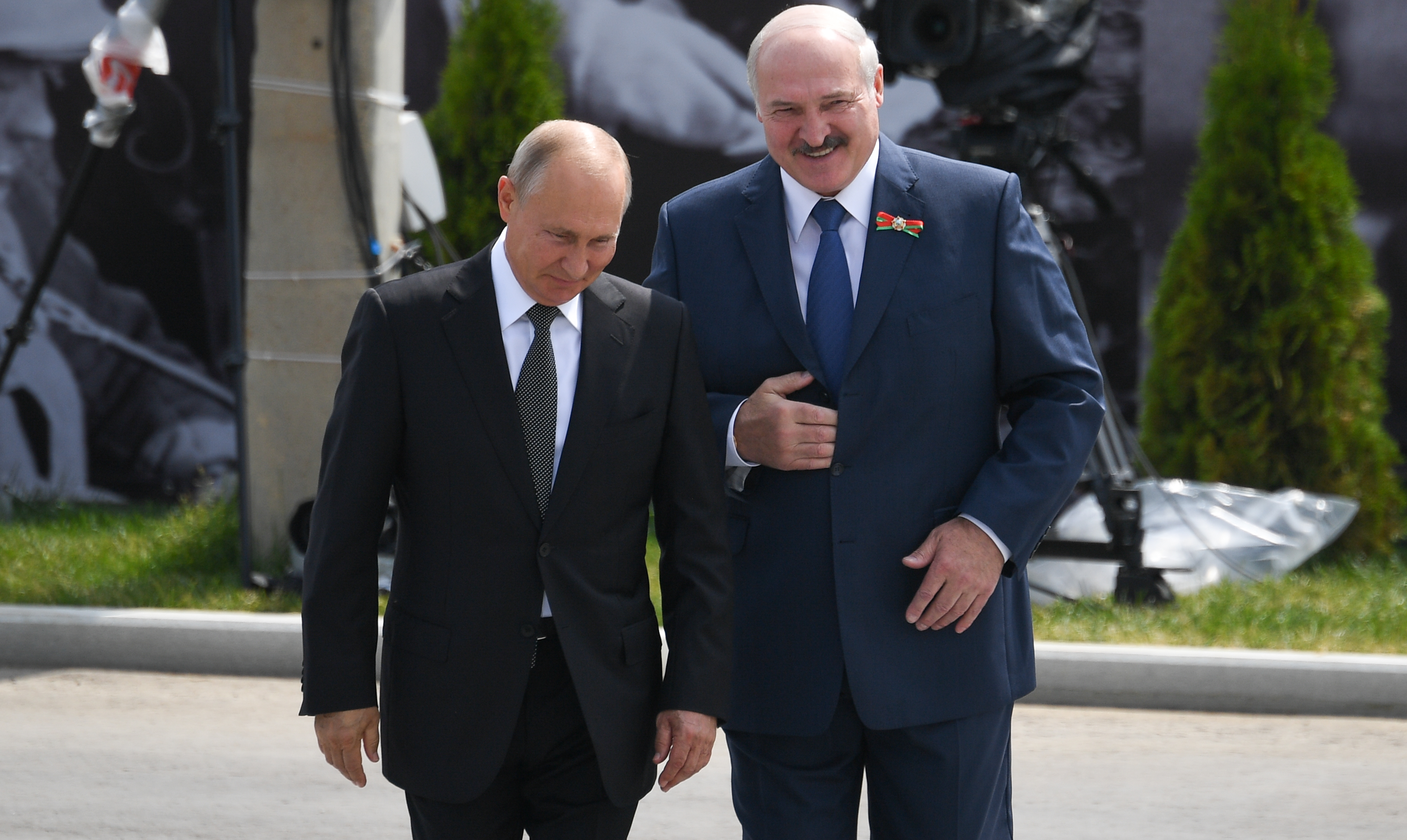 Orosz zsoldosokat tartóztattak le Fehéroroszországban, miután az elnök arról beszélt, hogy külföldi katonák akarják megpuccsolni