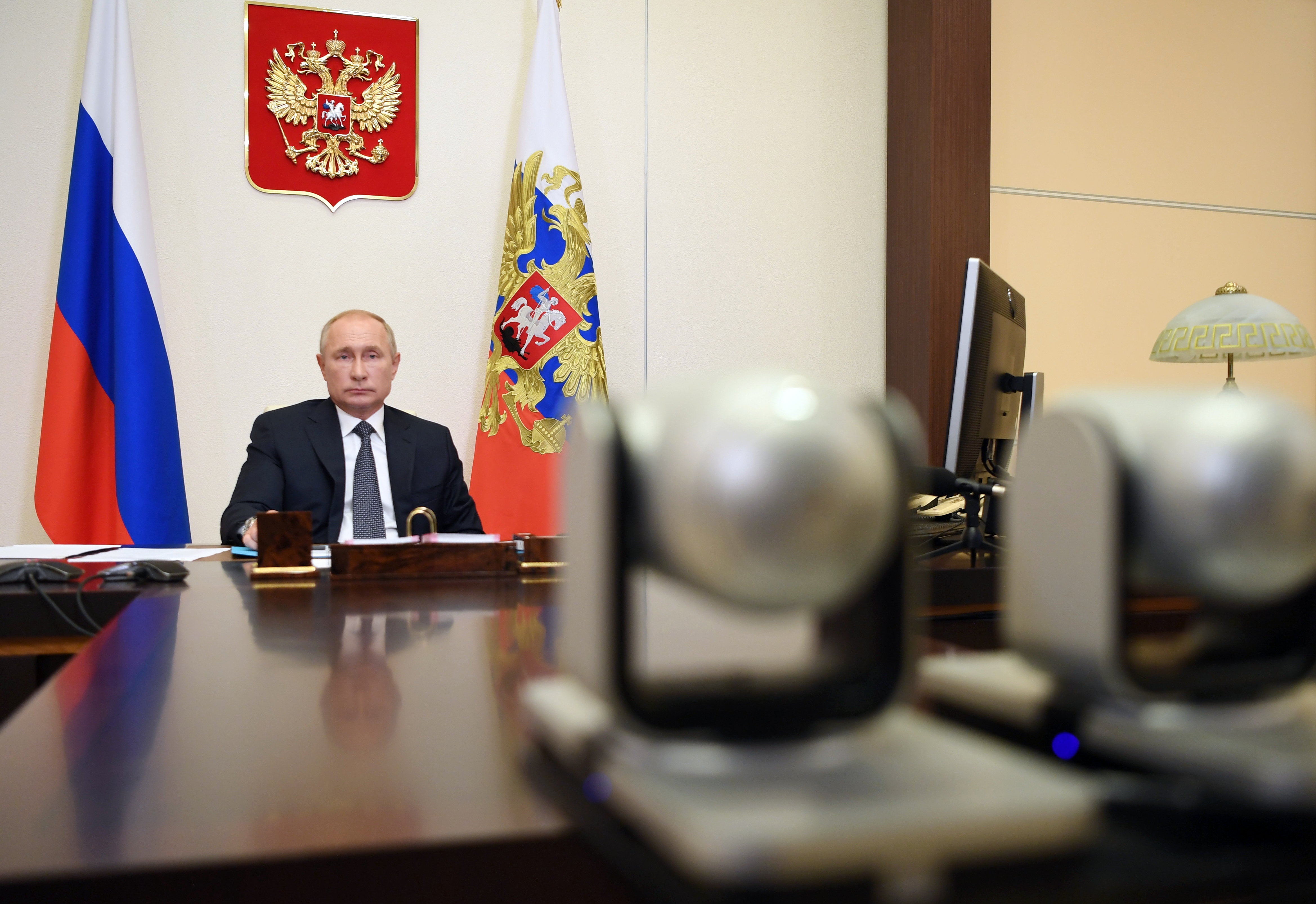 Putyin szerint a világon először Oroszországban jegyeztek be koronavírus-oltást