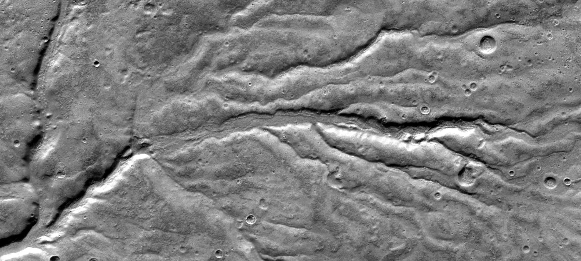 A szinte biztosan felszíni víz által formált Warrego Valles a Mars Odyssey űrszonda felvételén.