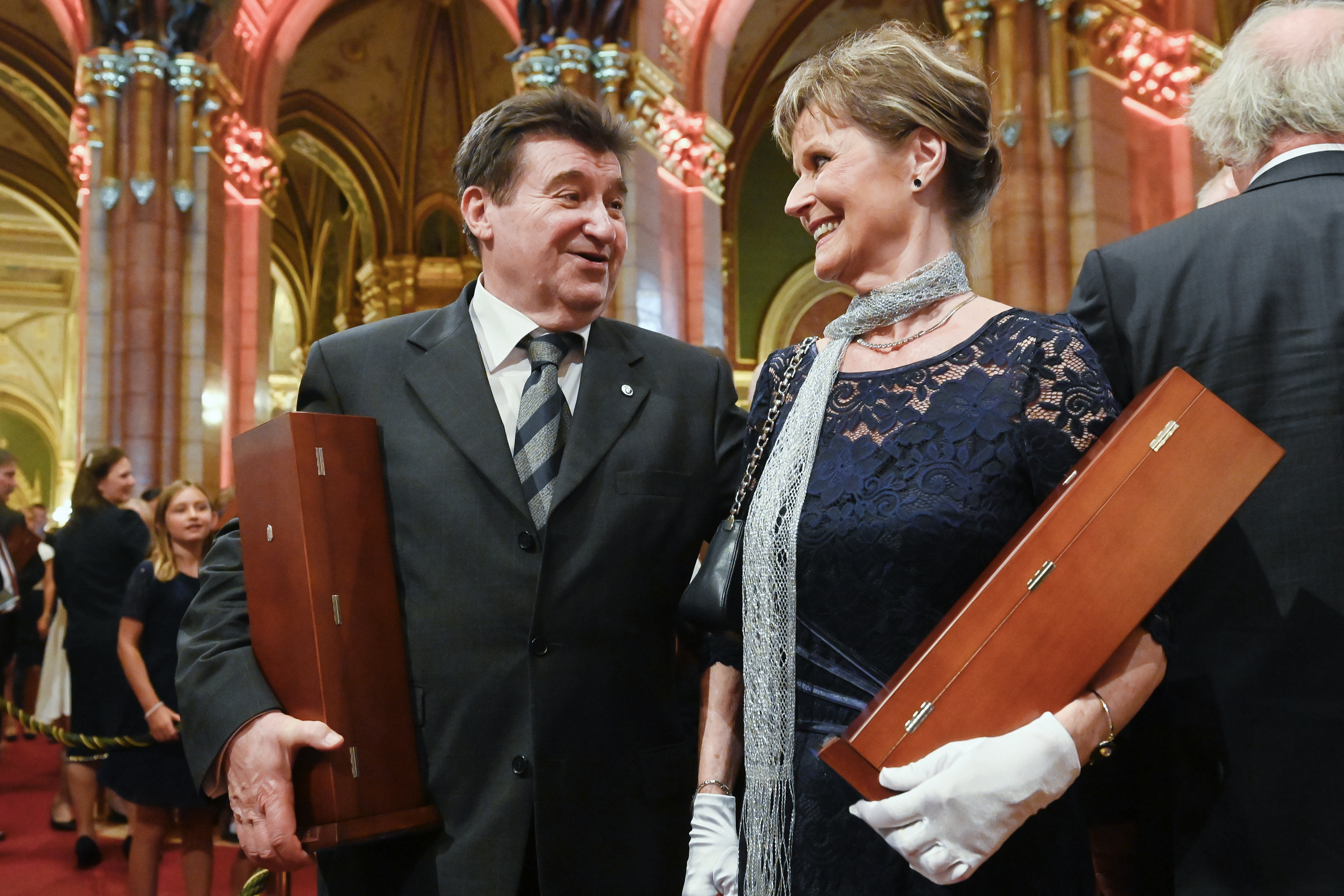 Így adta át Jani bá a Kossuth- és Széchenyi-díjakat a 36. sz. Orbán Viktor Úttörőcsapat augusztus 20-ai ünnepségén