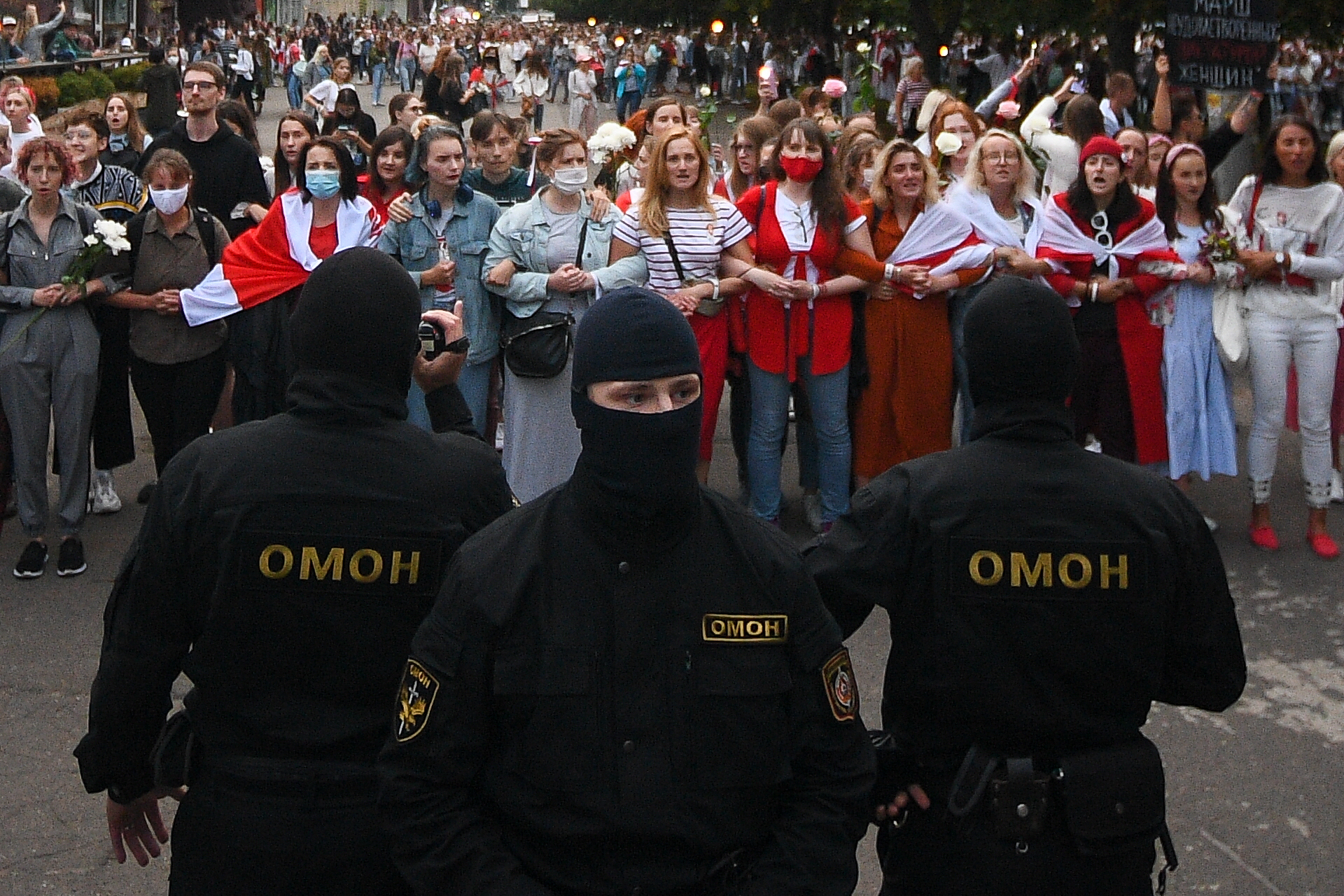 Több ezer nő tüntetett Lukasenka ellen
