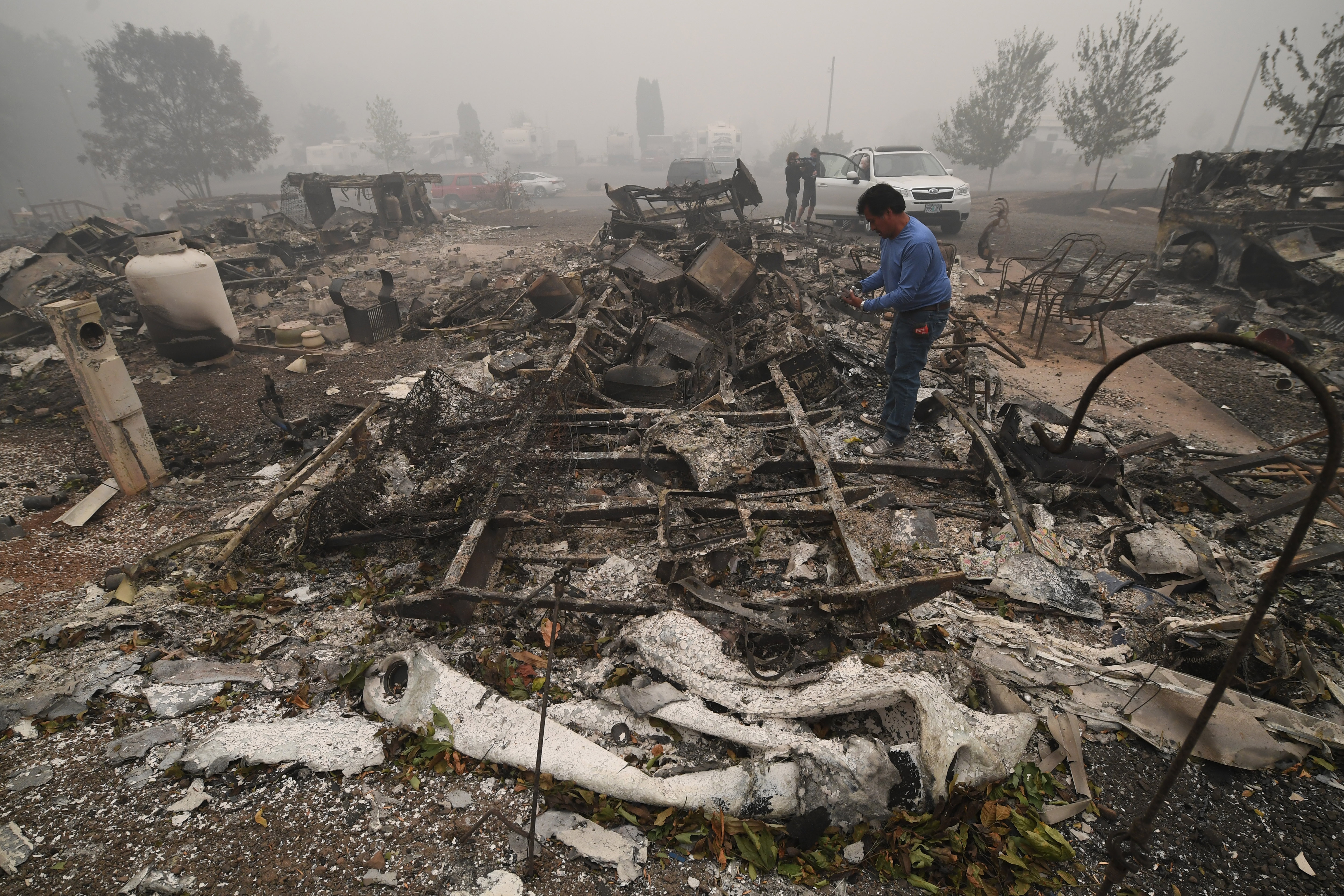 Oregoni férfi leégett otthona romjai közt