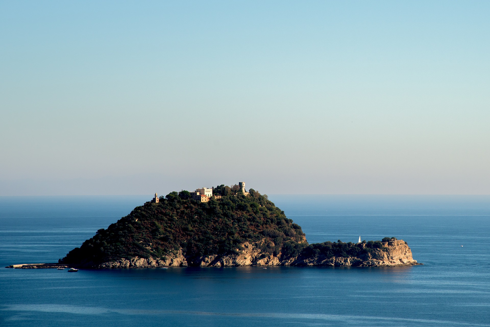 Gallinara a Ligur-tengeren