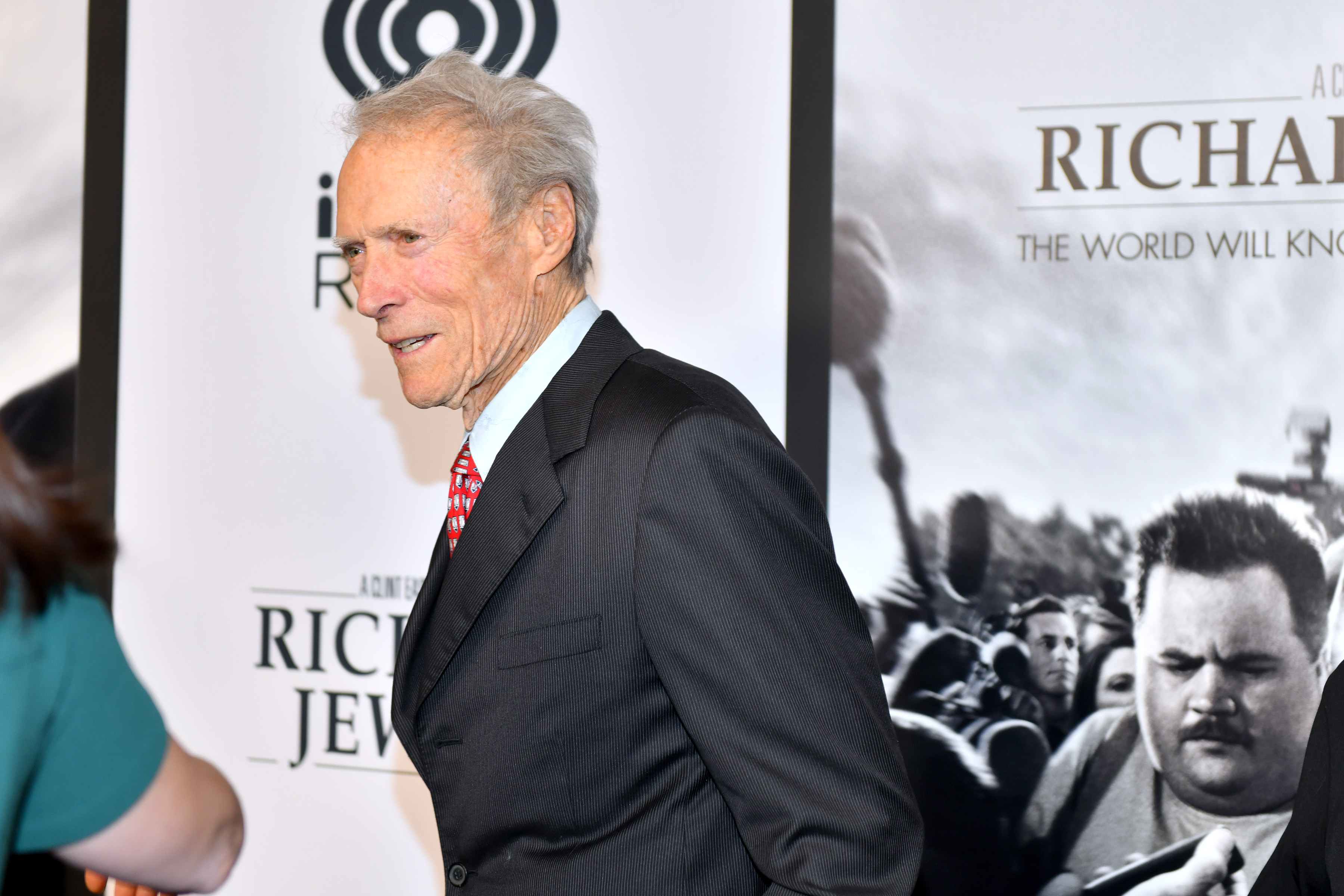 Clint Eastwood 6,1 millió dollárt nyert, mert egy litván cég azt hazudta, a színész-rendező támogatja a CBD-termékeit
