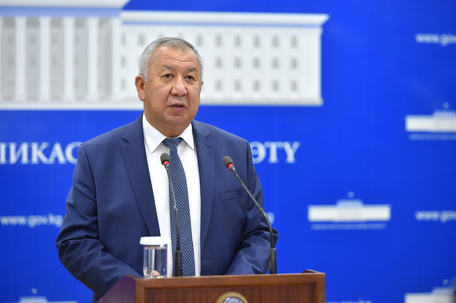 A kirgiz elnök elfogadta Boronov kormányfő lemondását