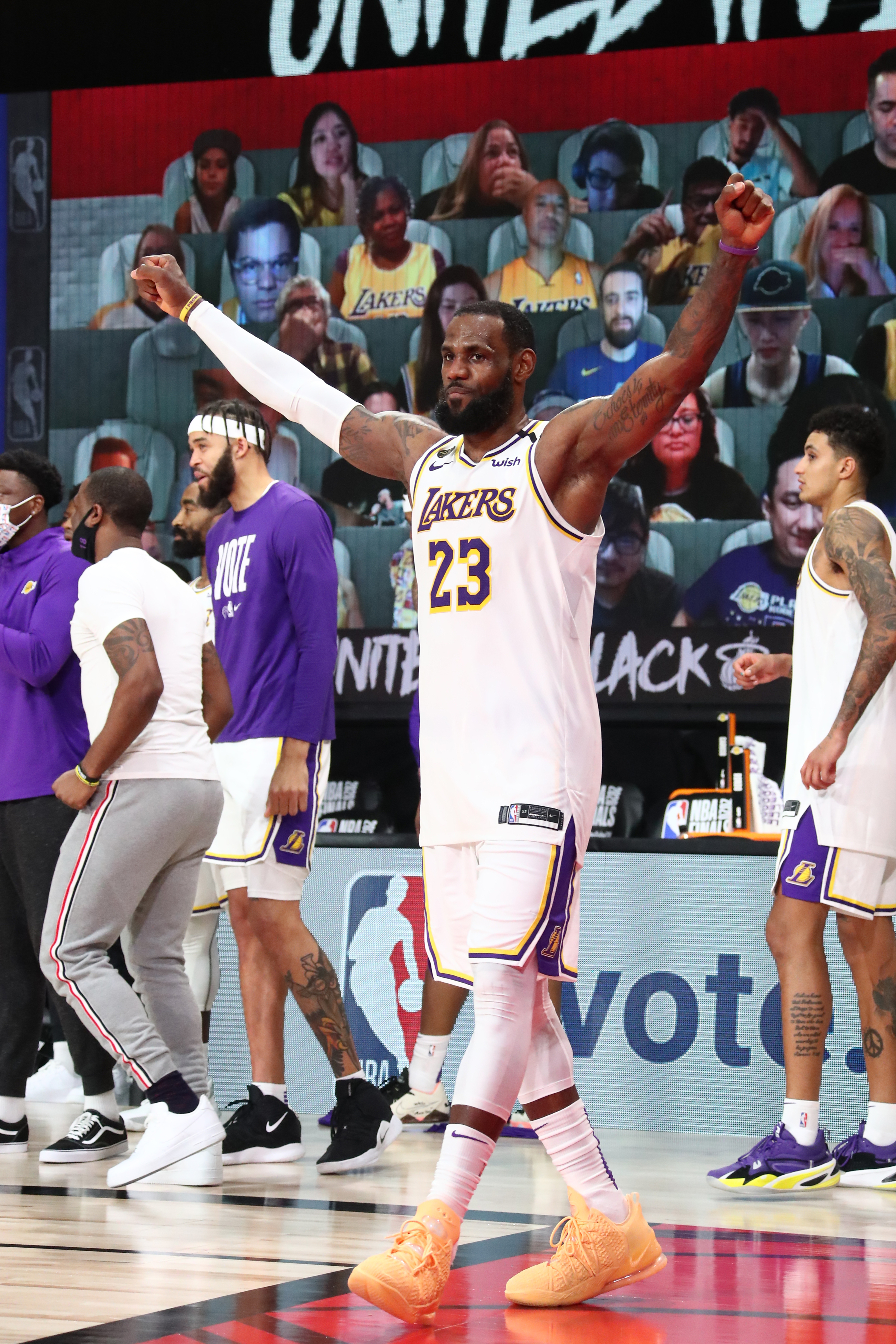 A Lakers az NBA bajnoka, LeBron James a negyedik aranygyűrűjét nyerte