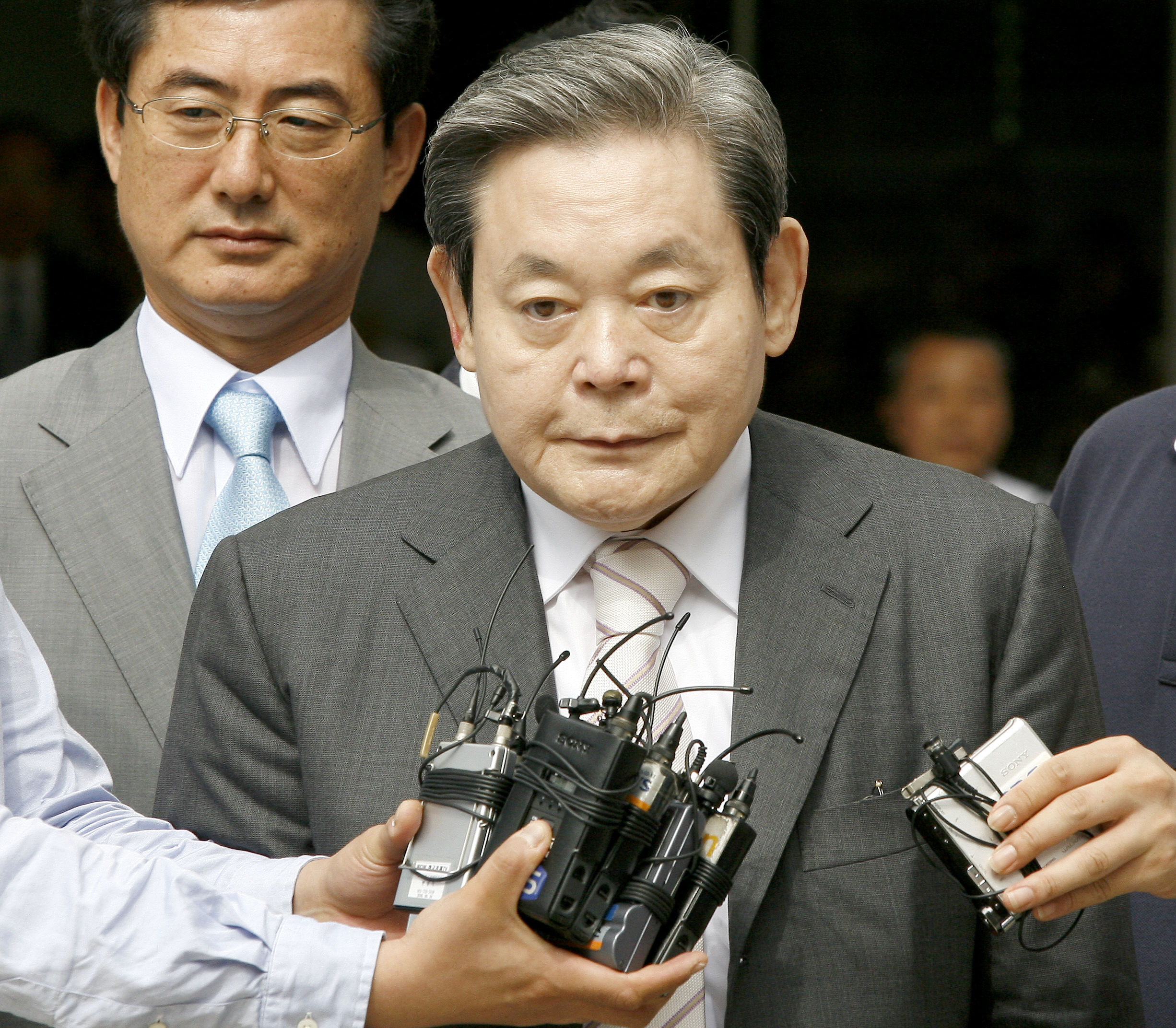 Meghalt a Samsung elnöke