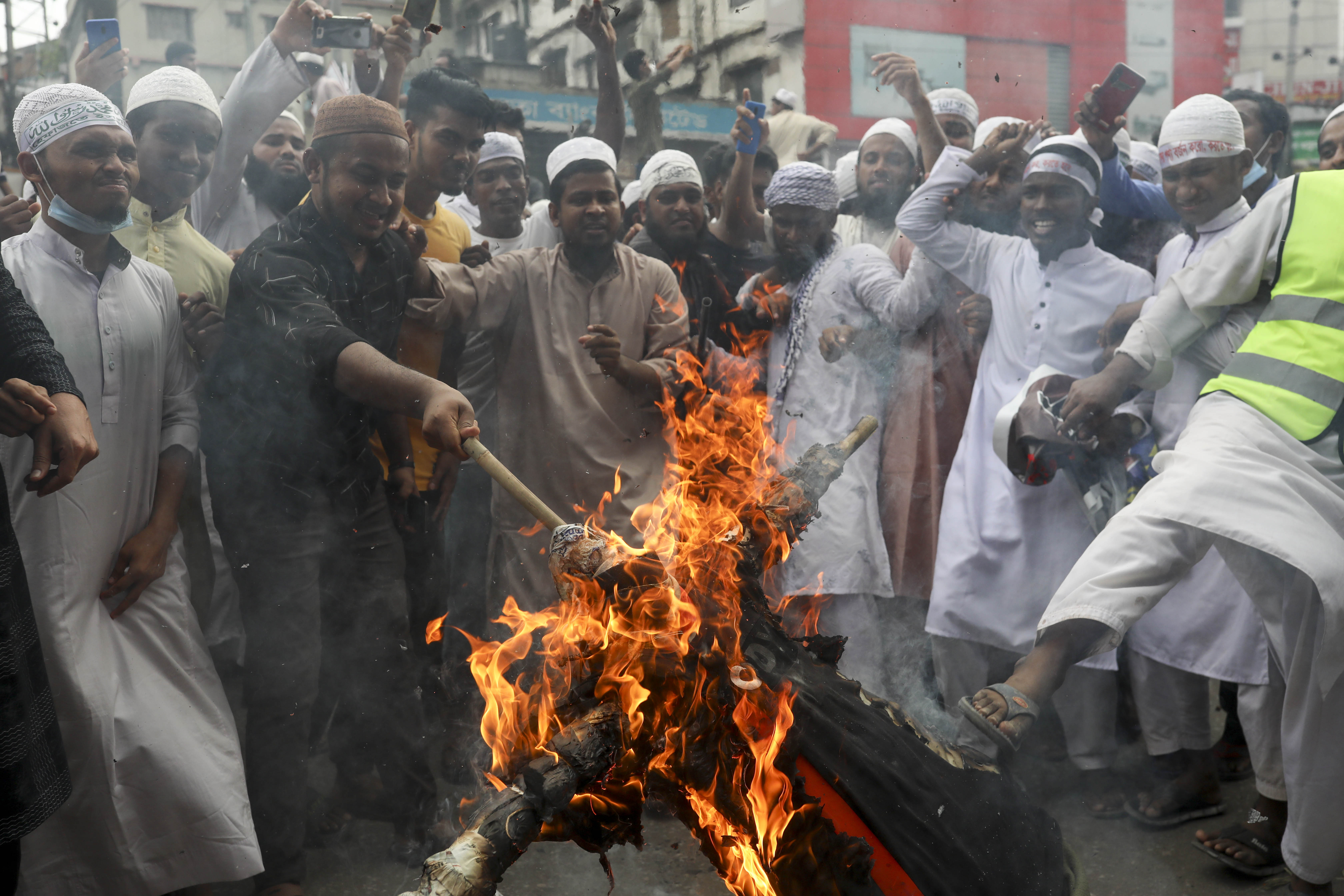 Francia muszlim vezetők indokolatlannak tartják a franciaellenes bojkottot
