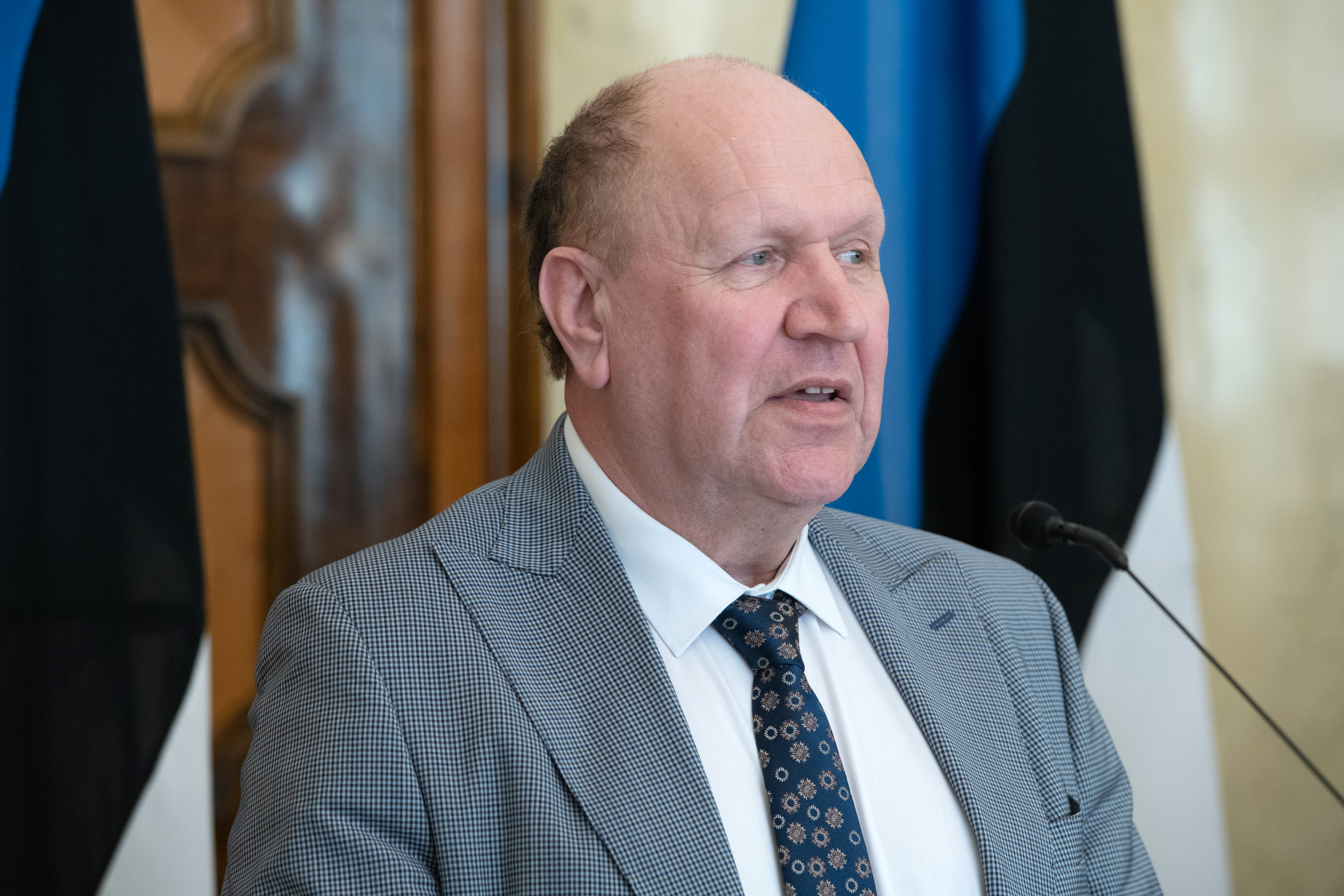 Lemondott az észt belügyminiszter, aki korruptnak nevezte Bident és fiát
