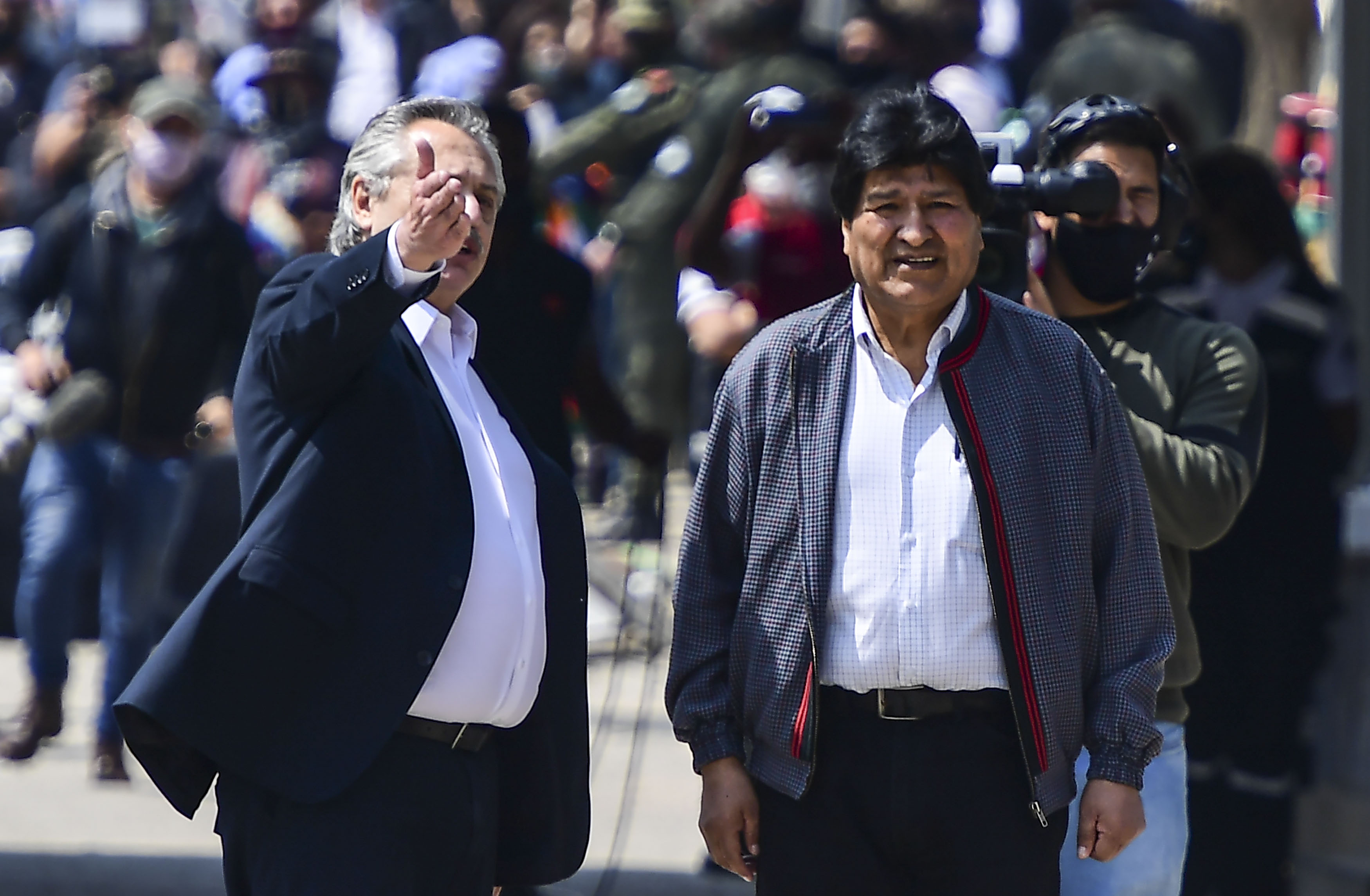 Evo Morales hazatért