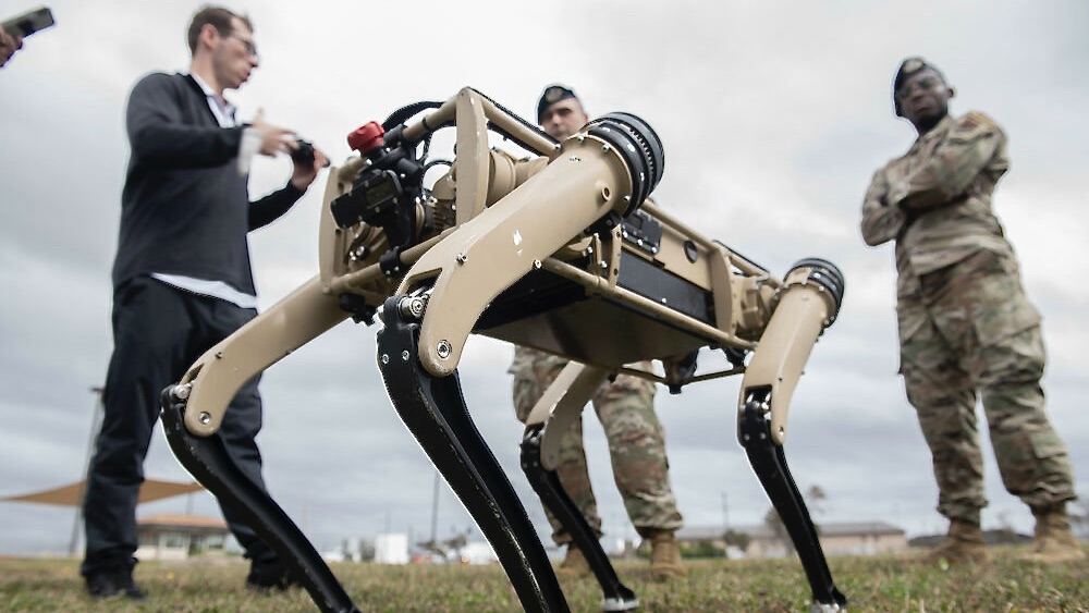 Robotkutyával erősít az amerikai légierő