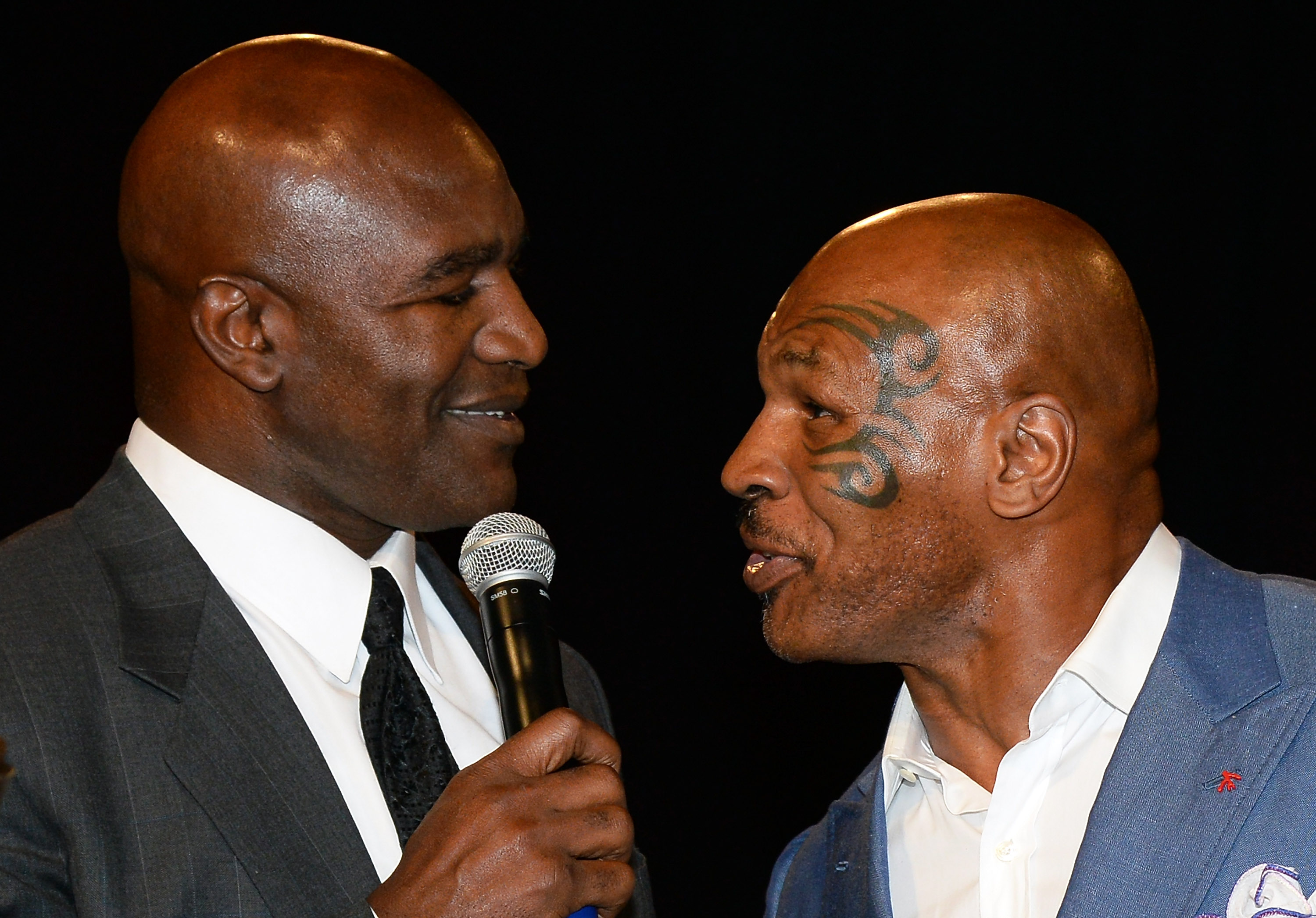 Az 58 éves Evander Holyfield kihívta az 54 éves Mike Tysont