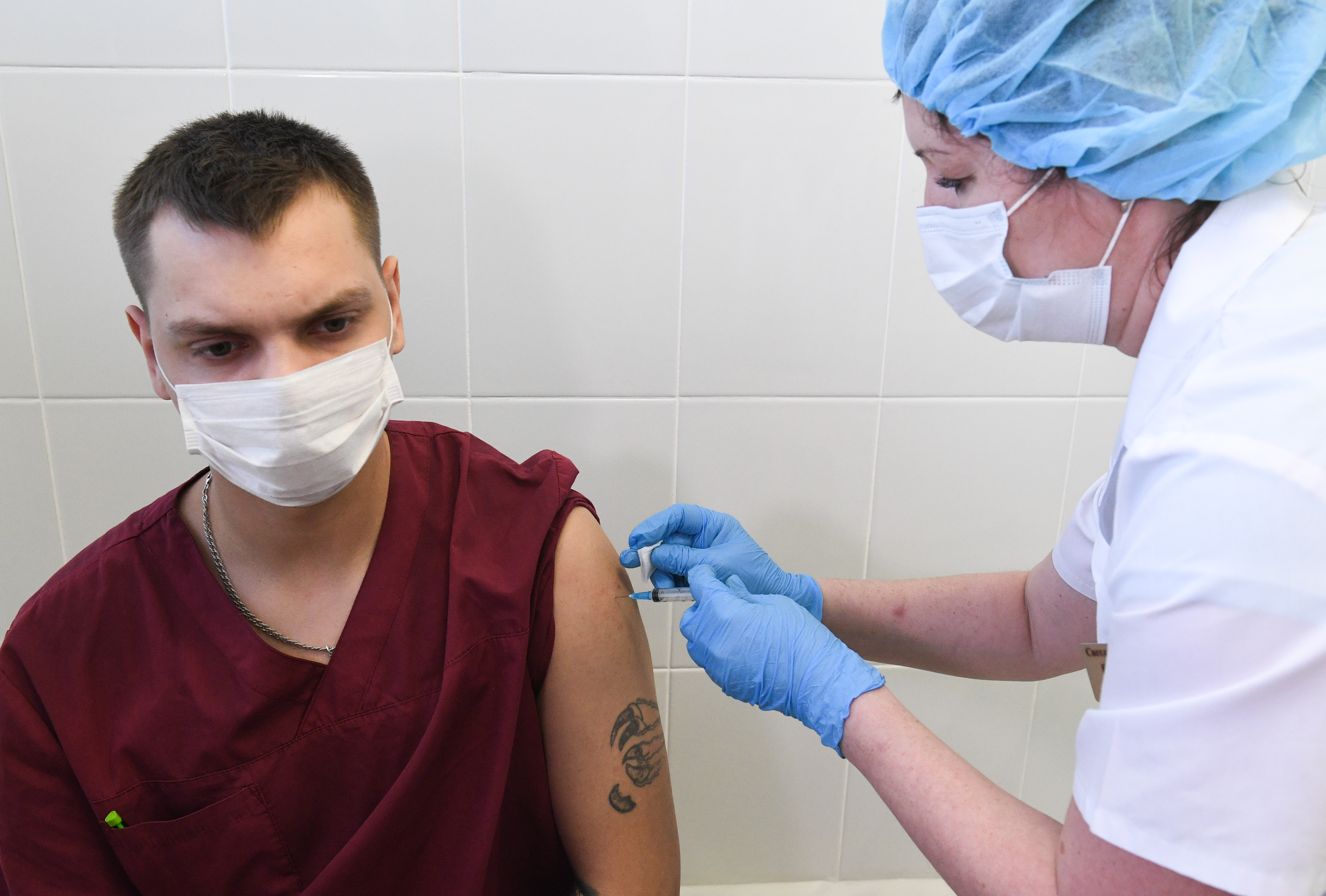 São Paulo kötelezővé tenné a koronavírus elleni vakcinát, New York gondolkodik rajta, Moszkva „önkéntesen” oltat