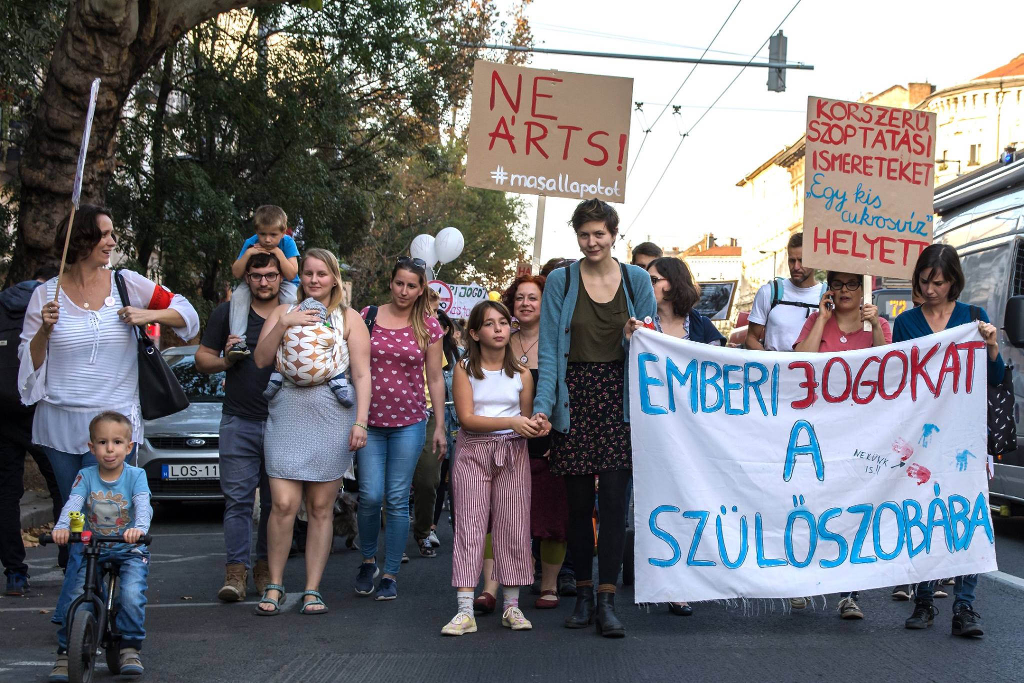 Emberi jogokat a szülőszobába!