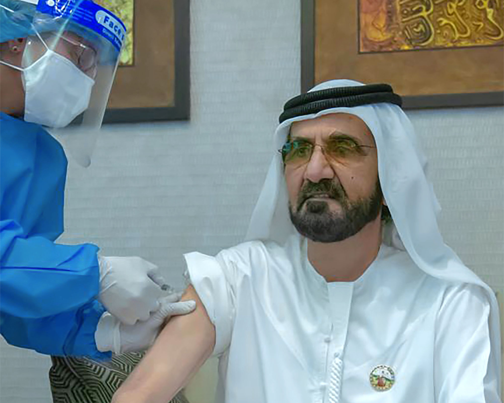 Az Egyesült Arab Emírségek minden lakóját ingyenesen beoltja a kínai vakcinával