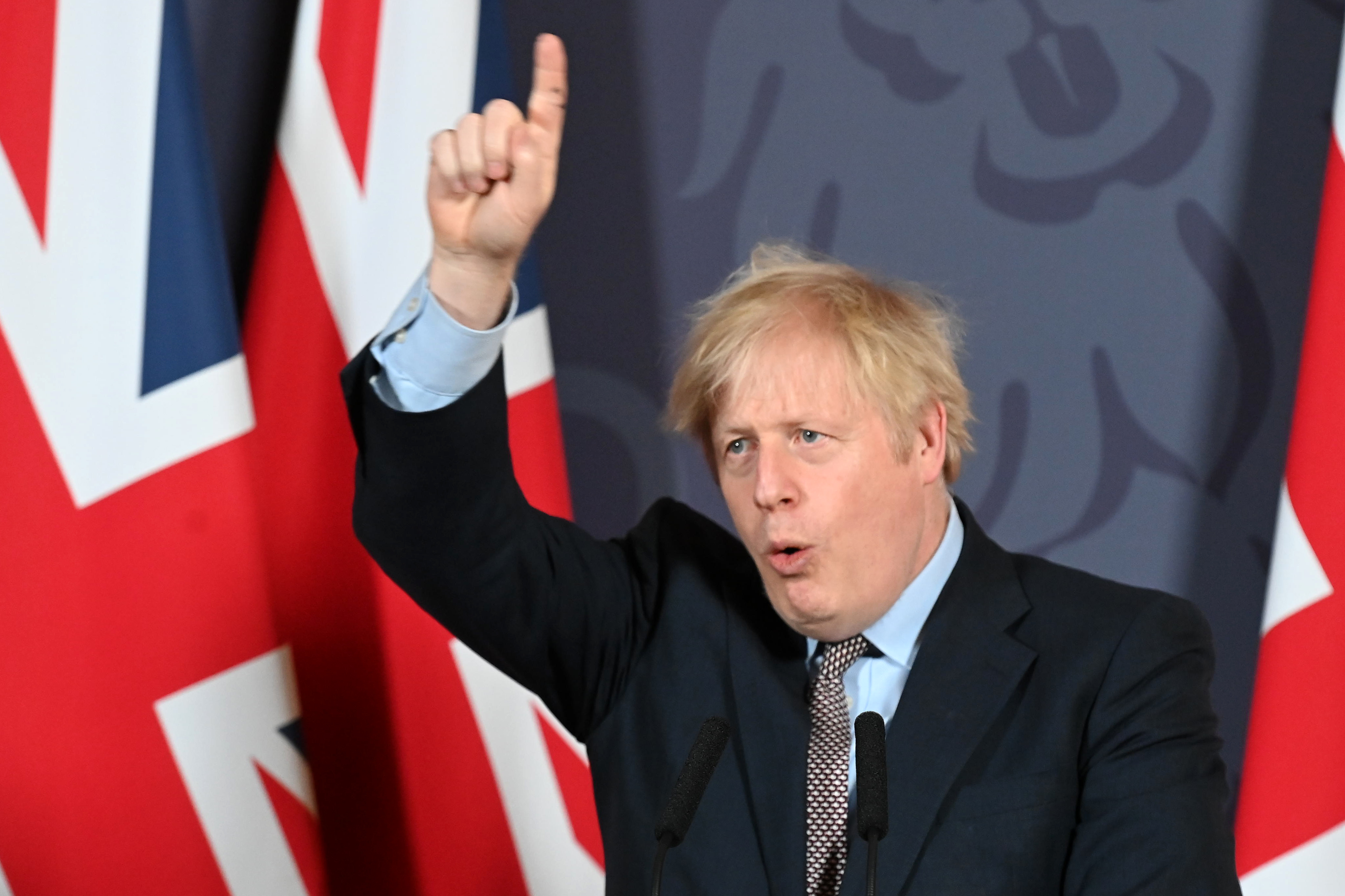 Boris Johnson szerint nem az oltások, hanem a lezárás miatt csökkennek a fertőzöttszámok Nagy-Britanniában