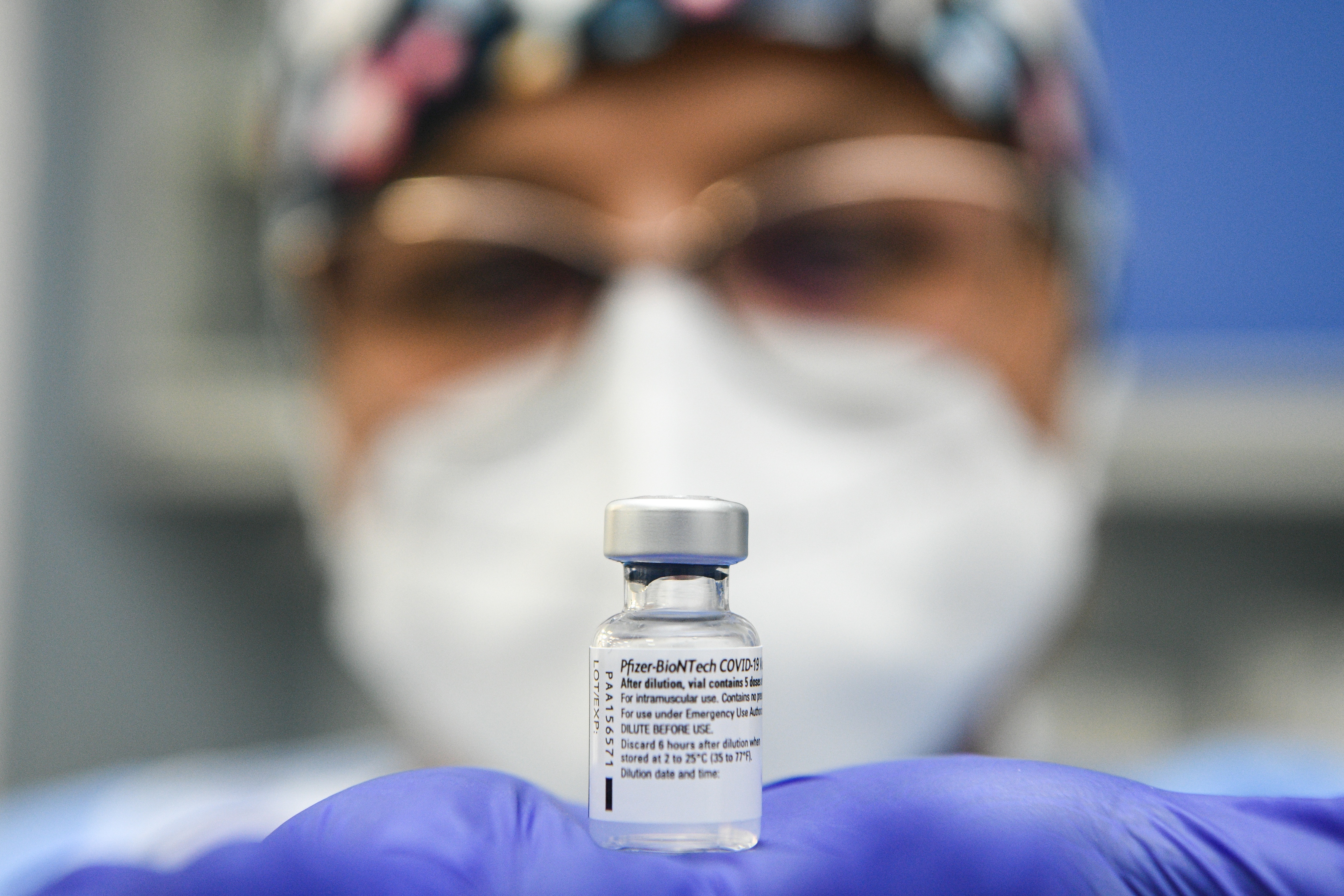 A Pfizer vakcinája erős immunválaszt vált ki az új vírusvariánsokkal szemben