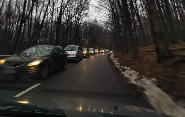 Rengeteg autó lepte el a Kékestetőre vezető utat január 1-jén