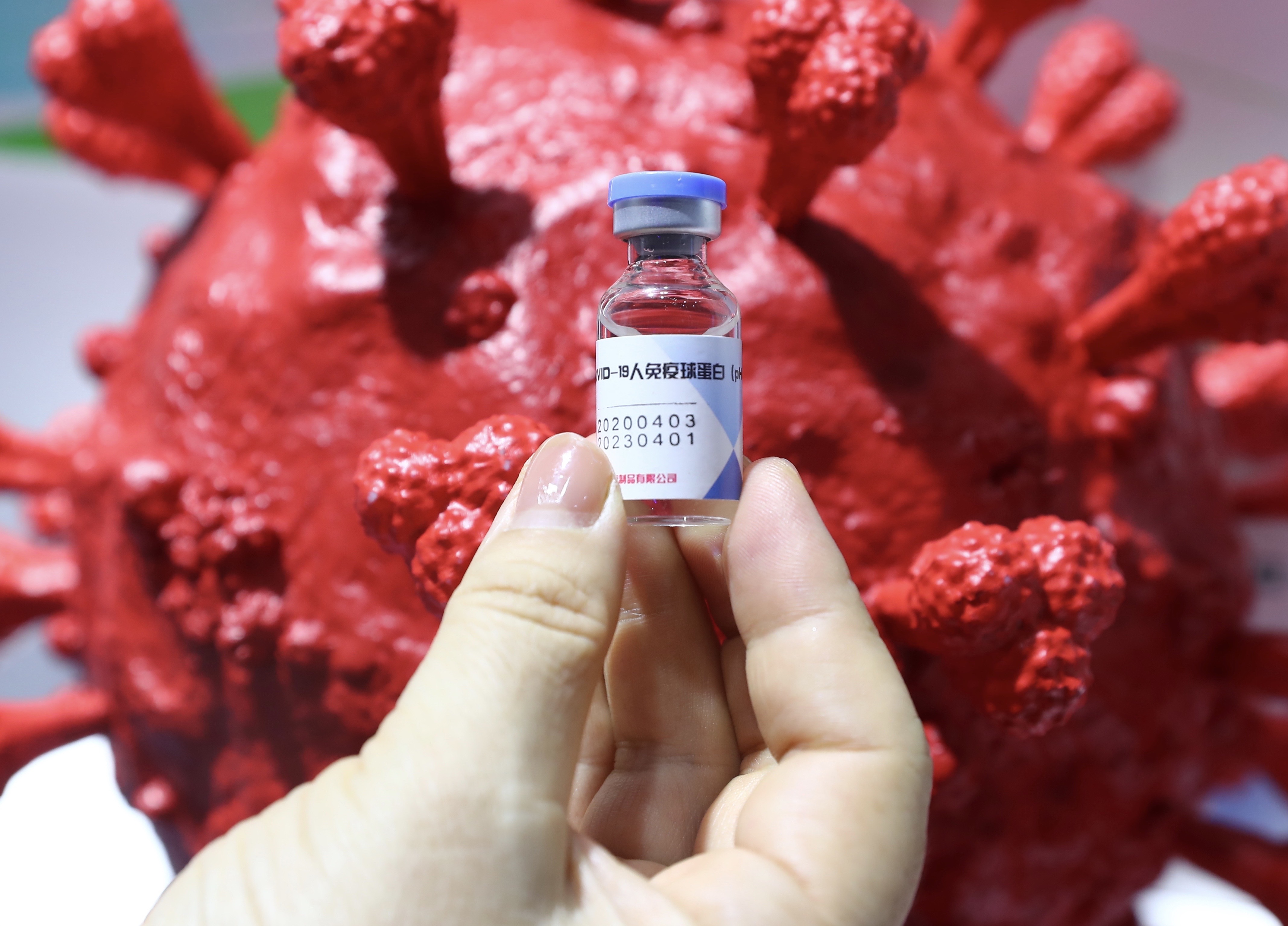 Szerdától kezdhetik meg az oltást a kínai vakcinákkal