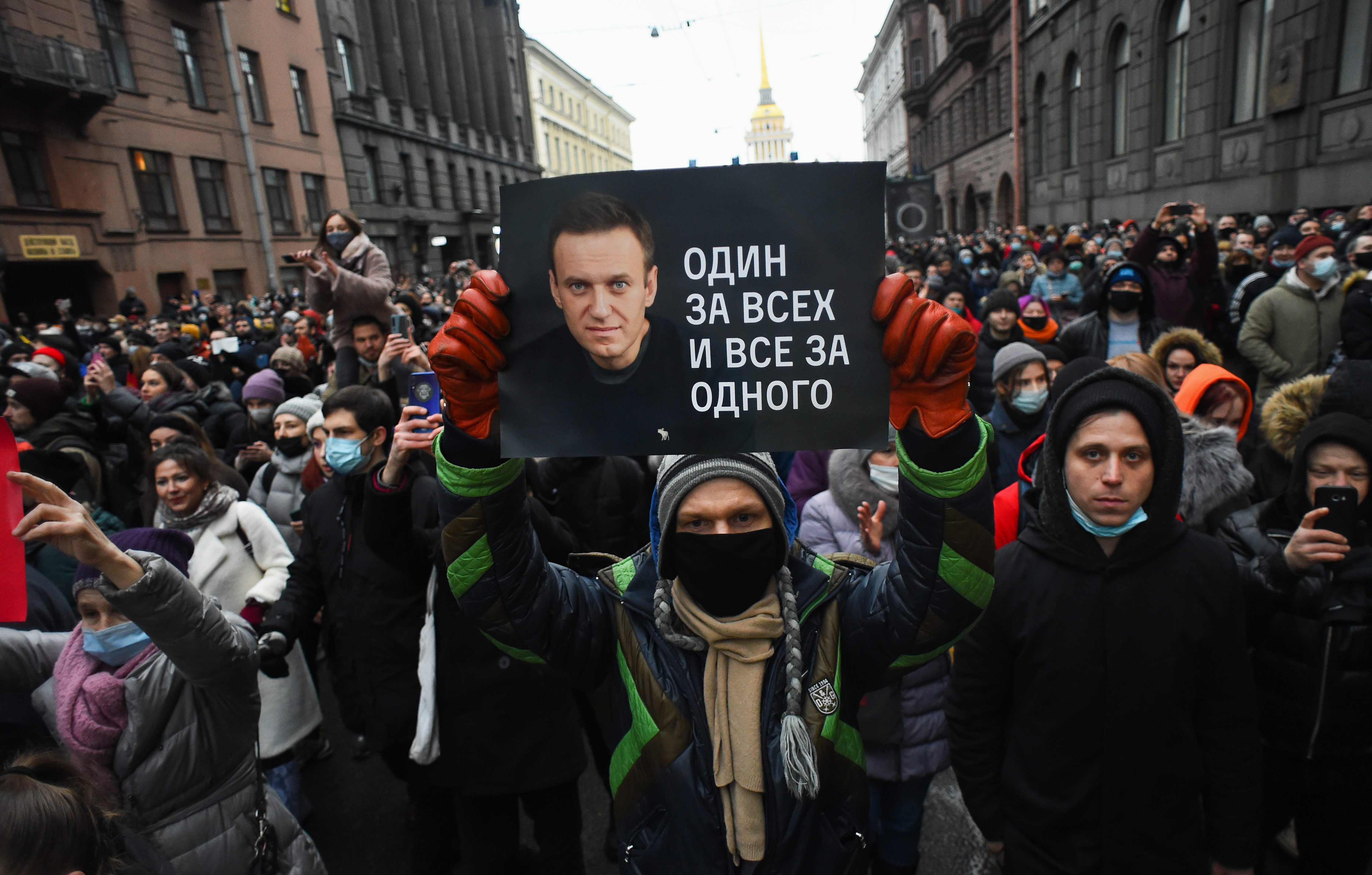 Több mint ezer tüntetőt tartóztattak le Oroszországban, köztük Navalnij feleségét