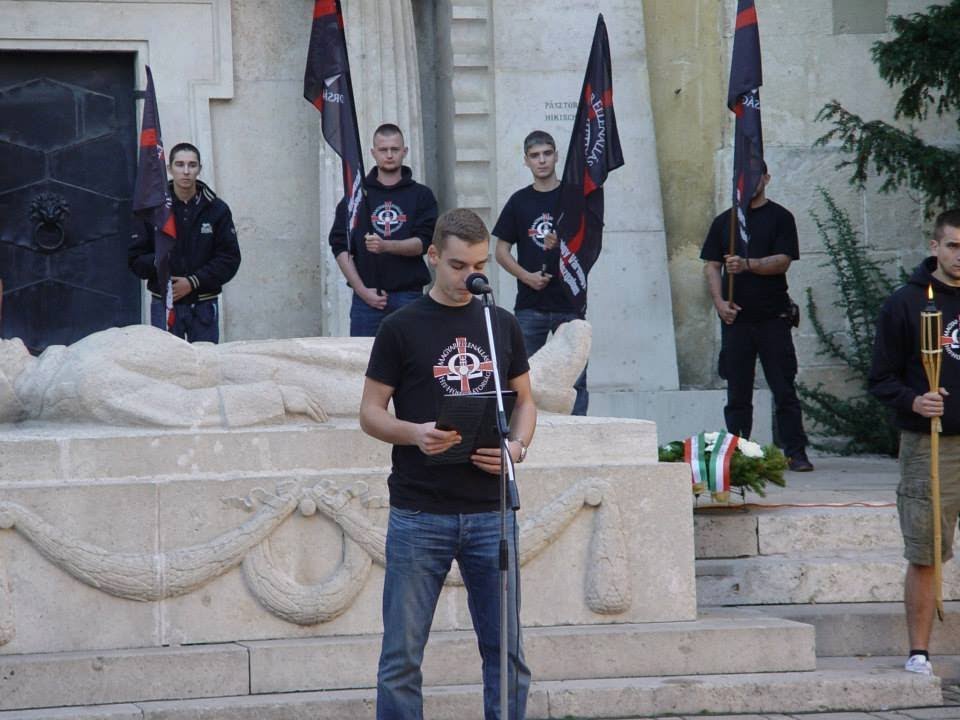 A Magyar Nemzet egy szélsőjobbos szervezetben akadt rá az „egyetemistákra”, akik üdvözlik a modellváltást