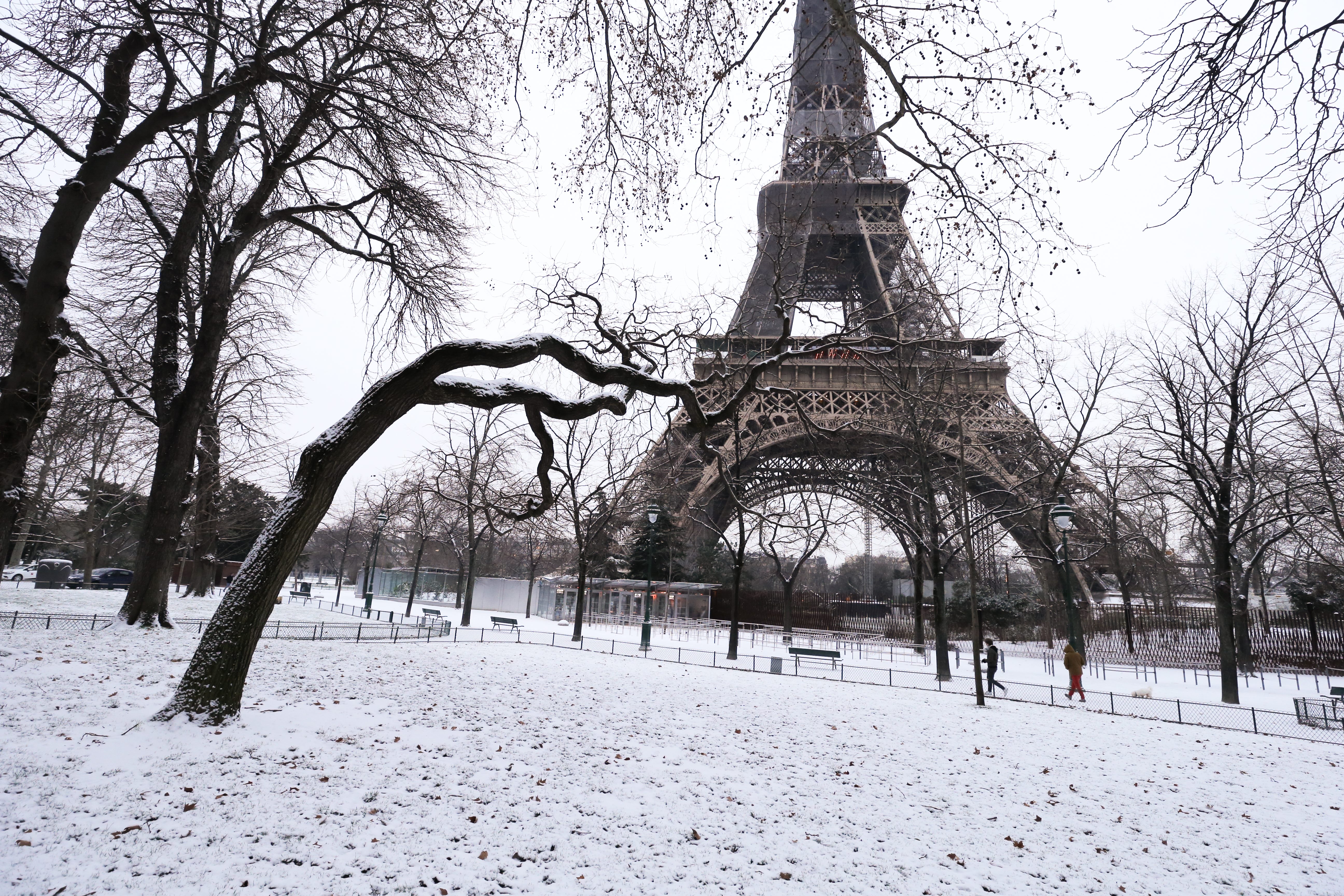 Egész héten zárva volt sztrájk miatt az Eiffel-torony, de vasárnap újranyit