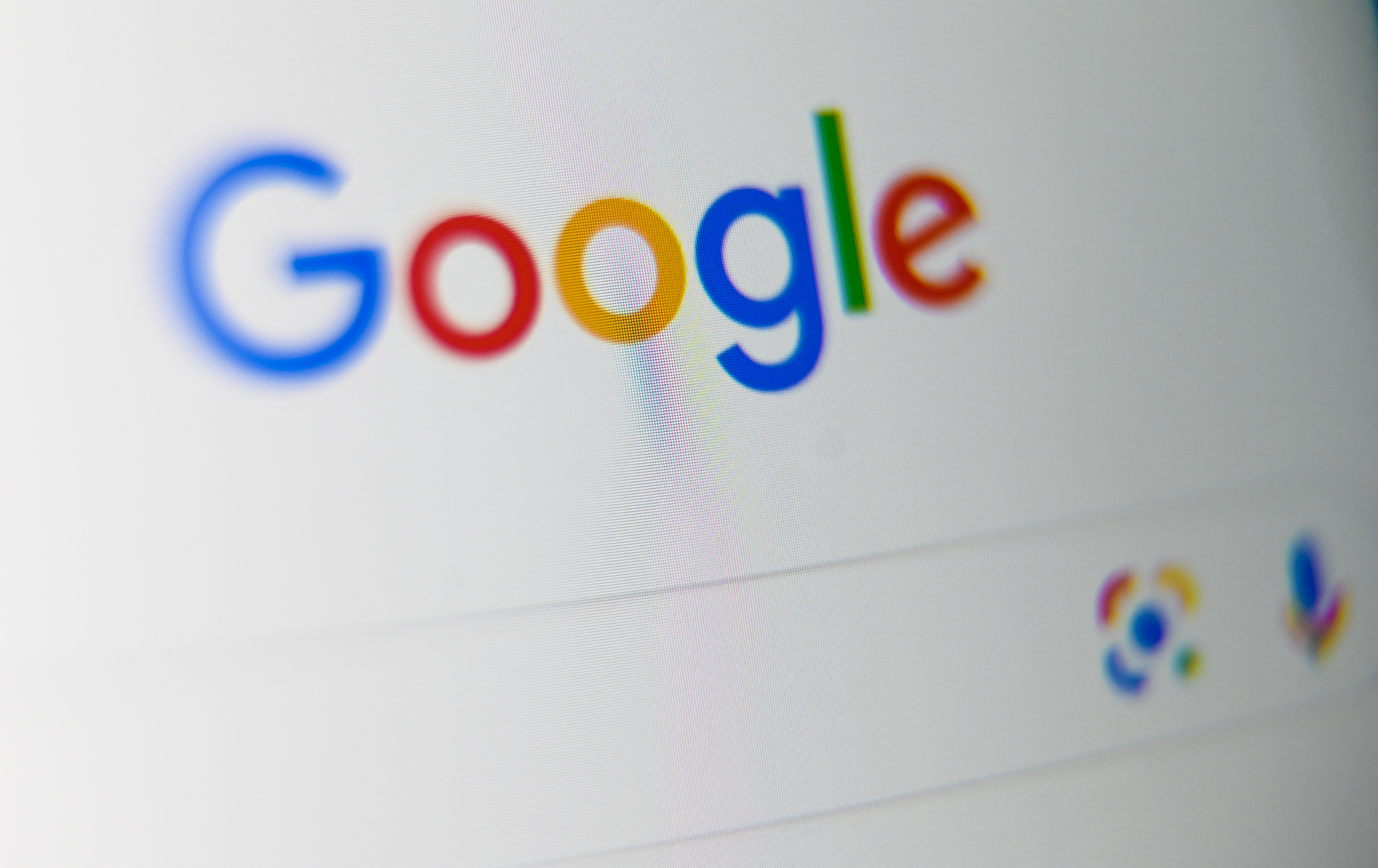 Franciaországban 500 millió euróra büntették a Google-t, mert szerzői jogot sértettek