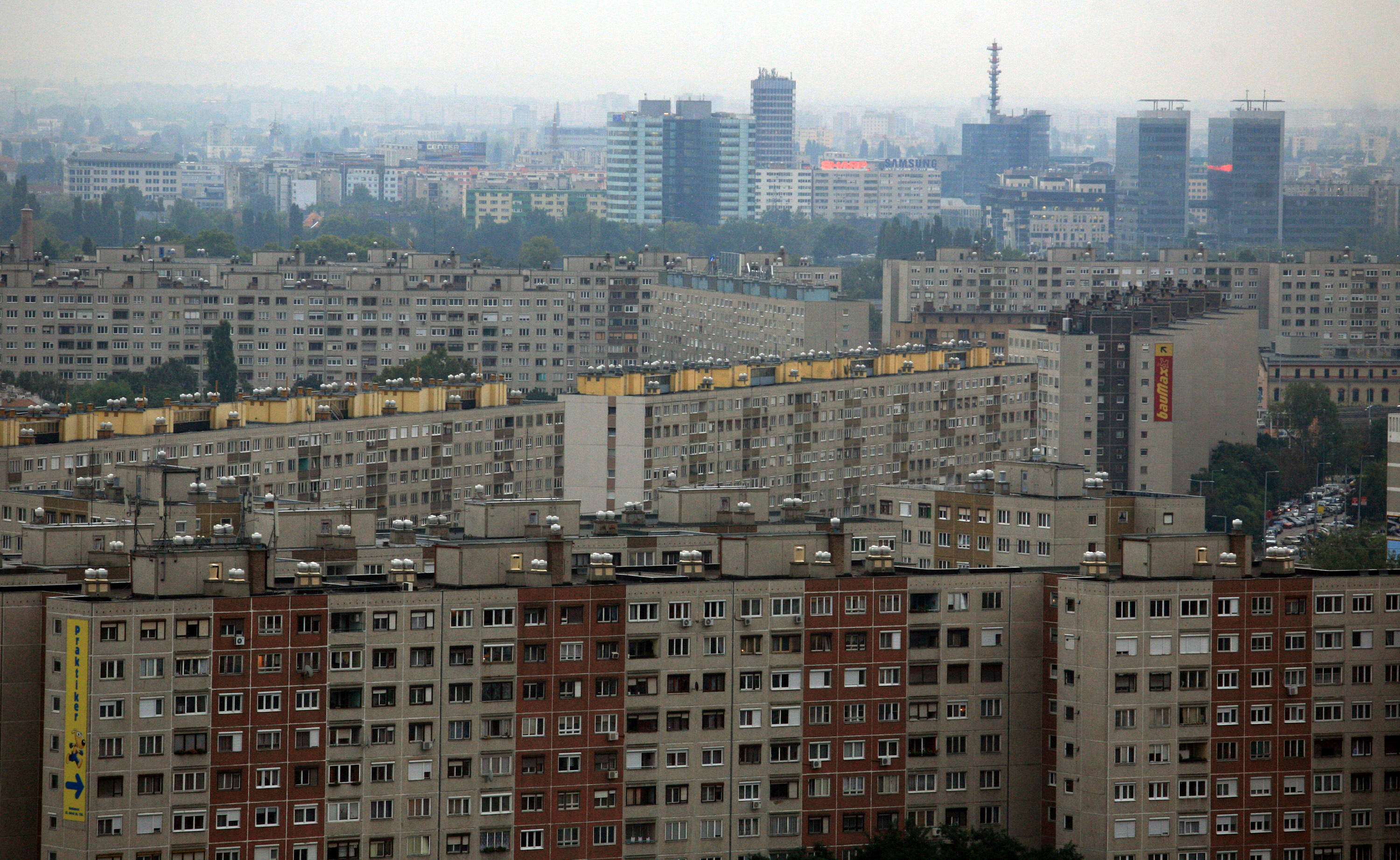 Úgy adják-veszik a lakásokat a magyarok, mintha nem lenne holnap