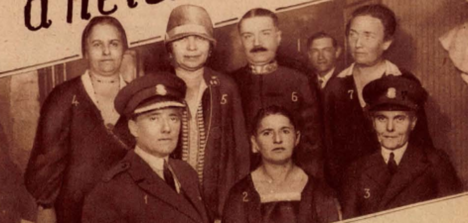 Az első női rendőrparancsnok előad Budapesten. Bal álló alak: Vámbéry Mélanie, jobboldal álló alak: Kéthly Anna